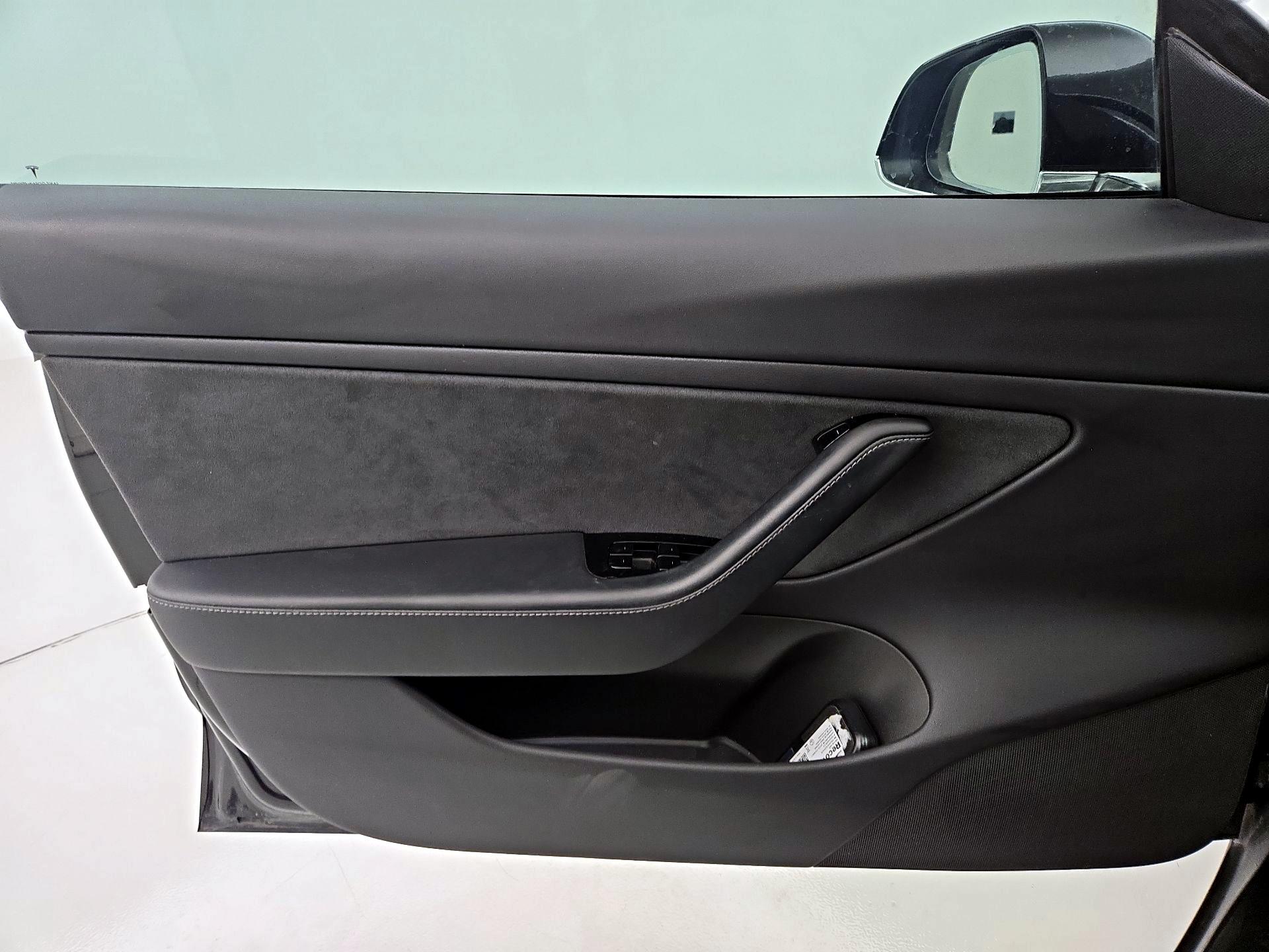 Thumbnail: 2019 Tesla Model 3 - 12