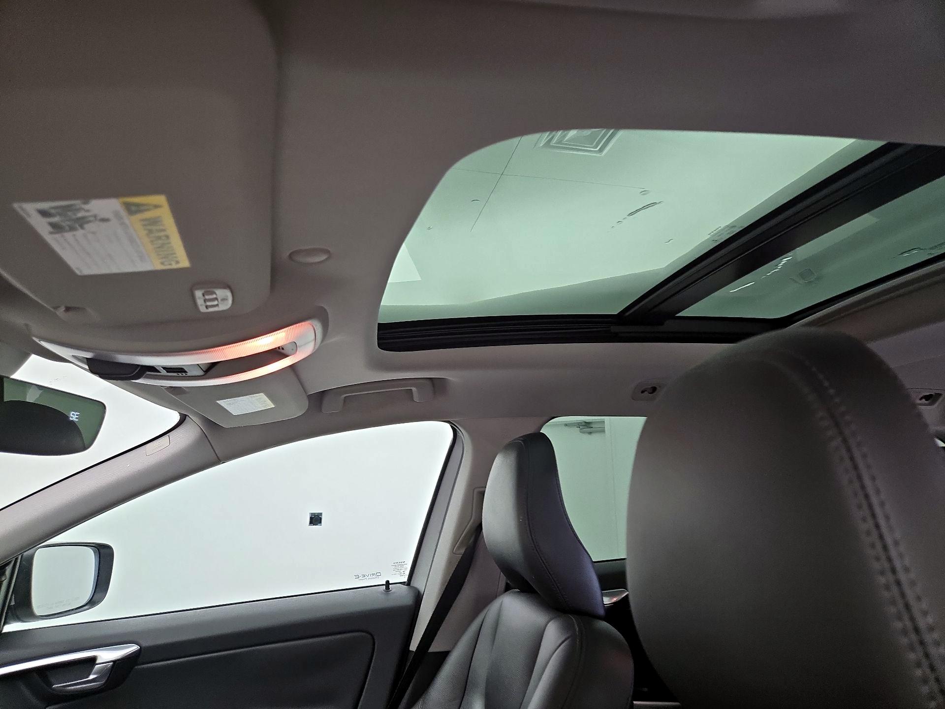 Thumbnail: 2015 Volvo XC60 - 19