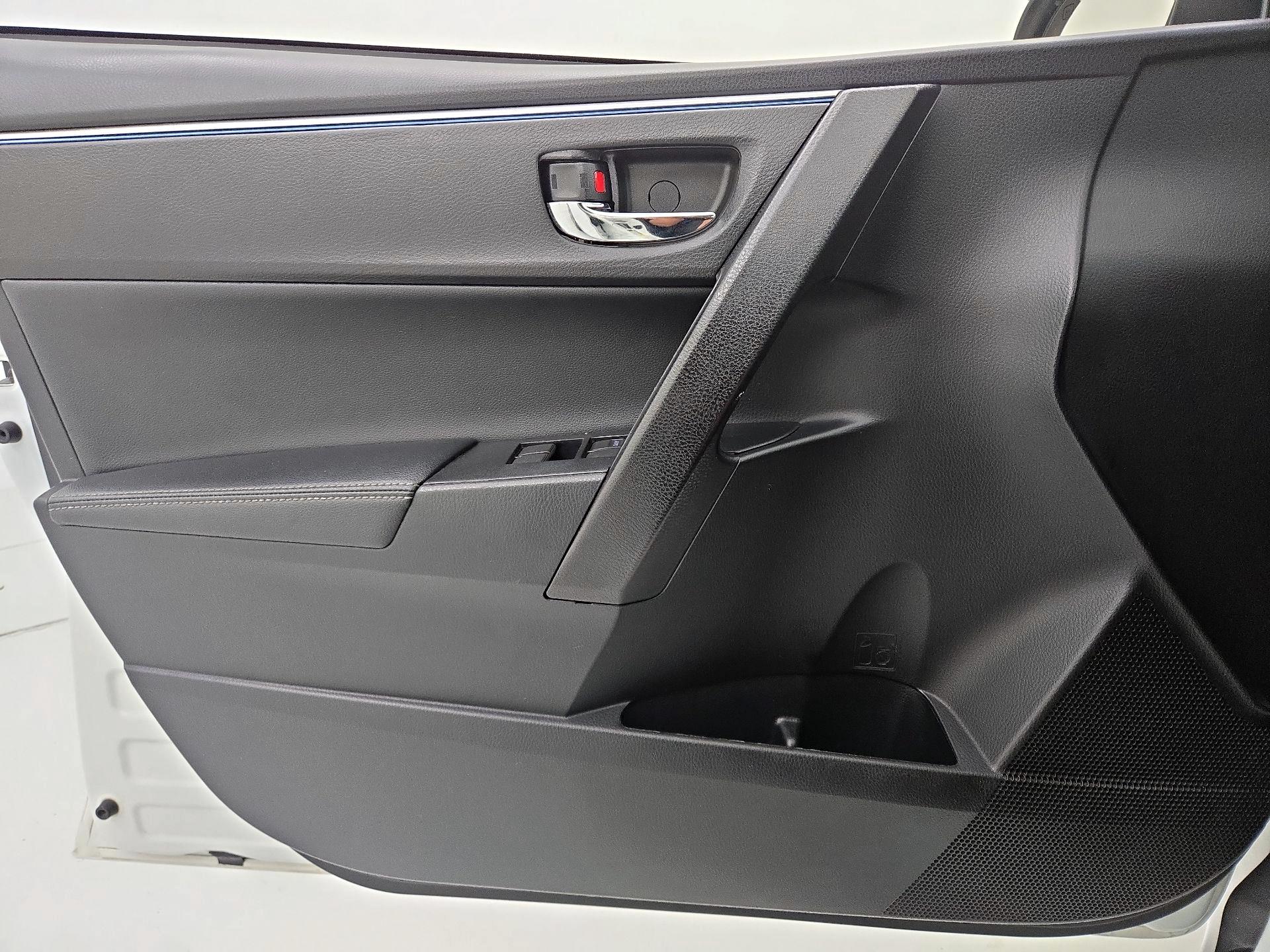 Thumbnail: 2016 Toyota Corolla - 12