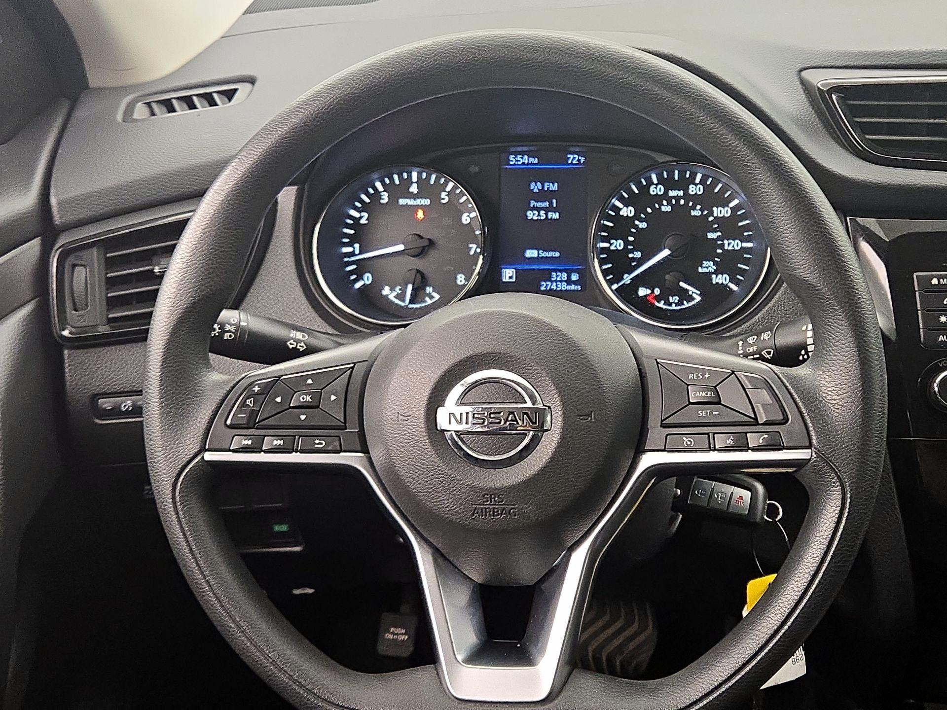 Thumbnail: 2019 Nissan Rogue Sport - 10