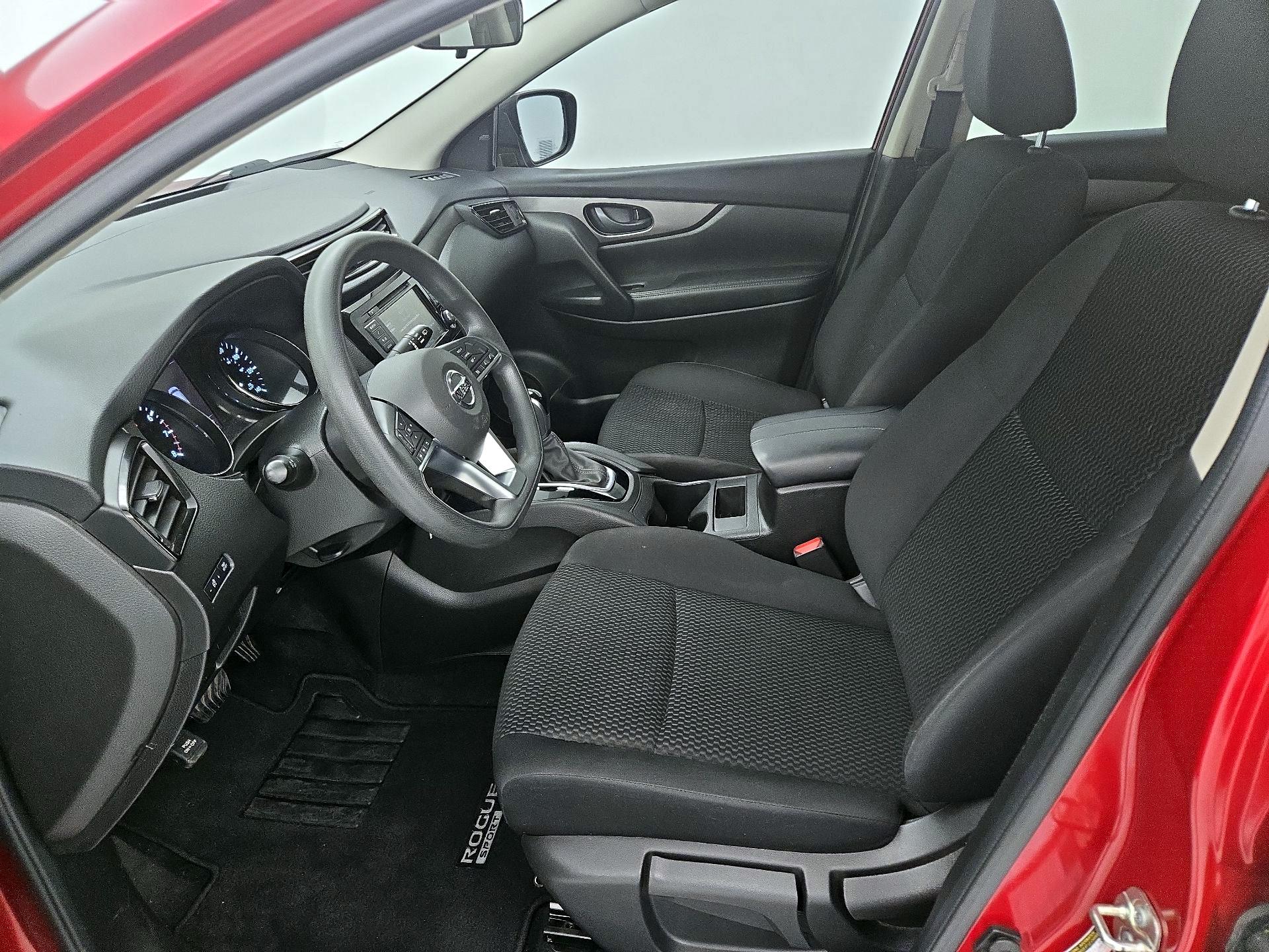 Thumbnail: 2019 Nissan Rogue Sport - 11