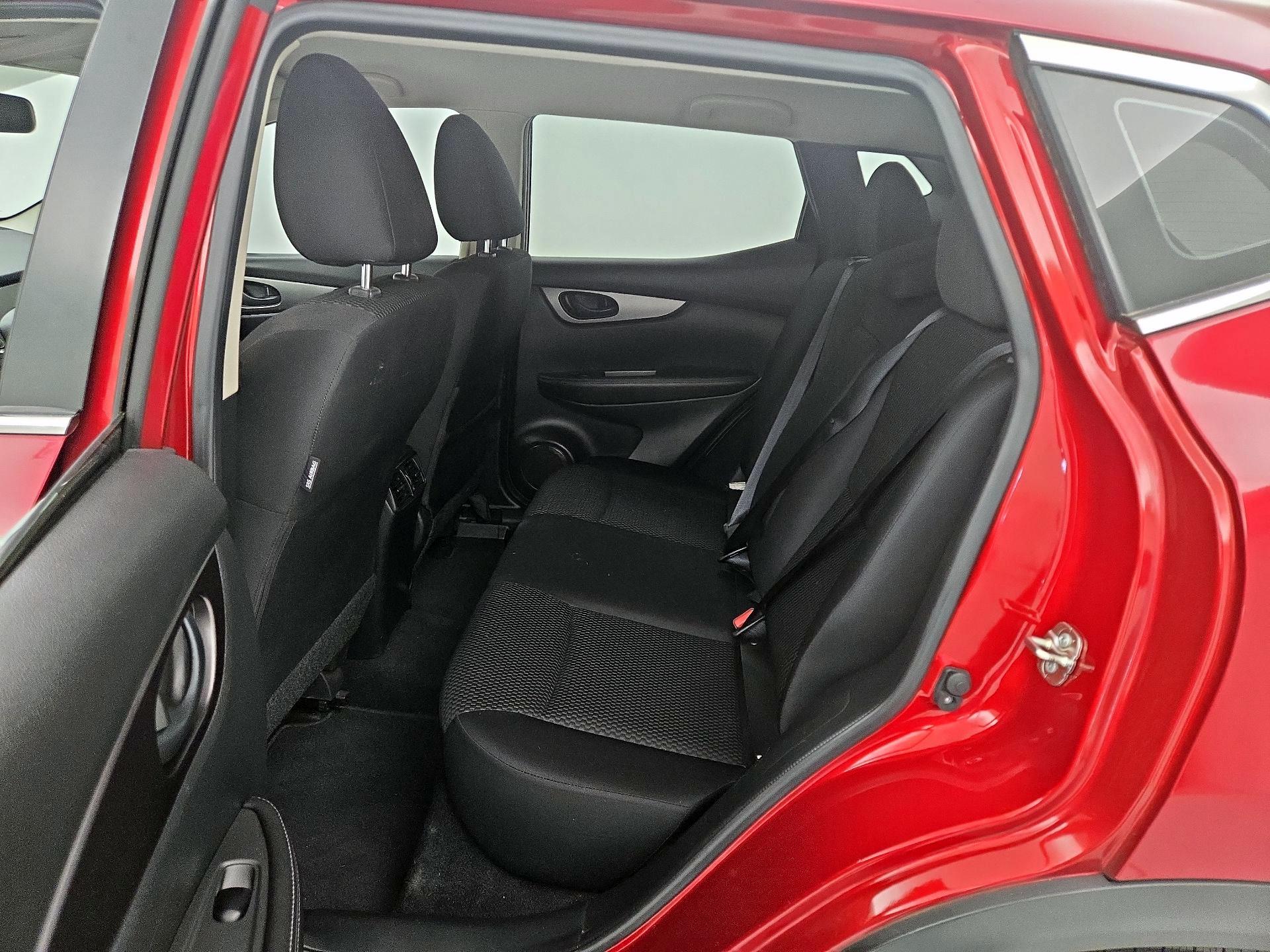 Thumbnail: 2019 Nissan Rogue Sport - 19