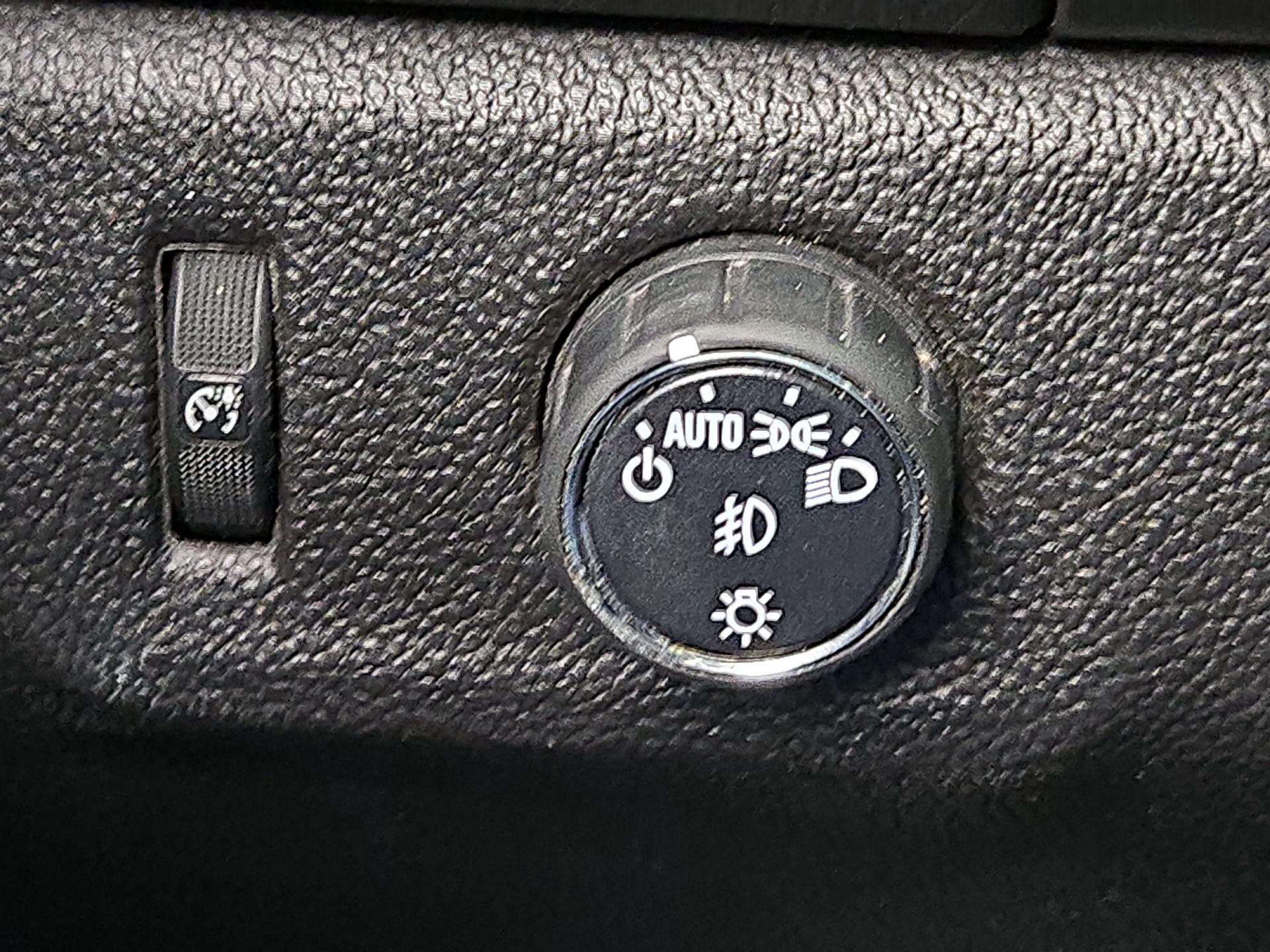 Thumbnail: 2015 Chevrolet Colorado - 13