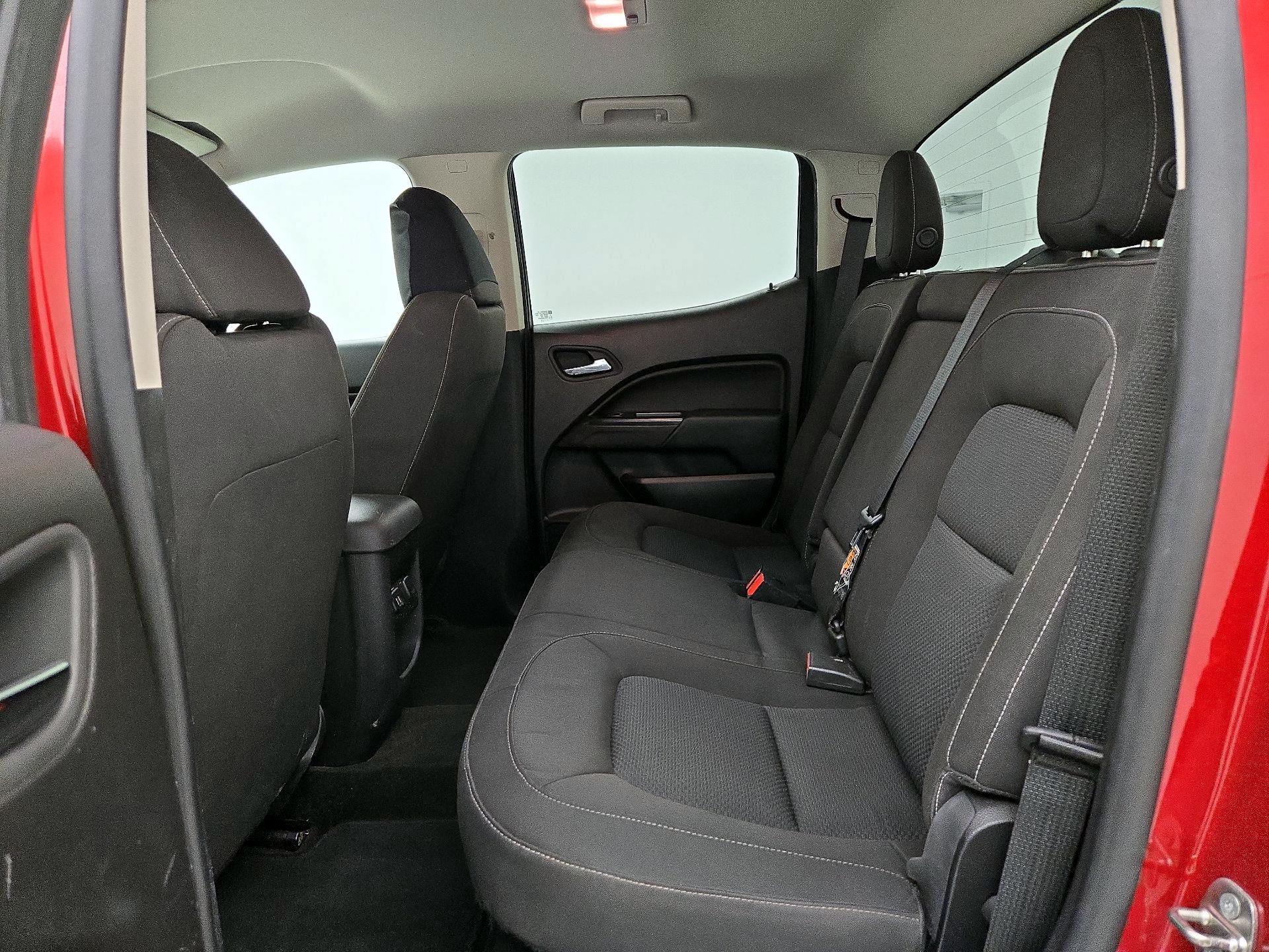 Thumbnail: 2015 Chevrolet Colorado - 19