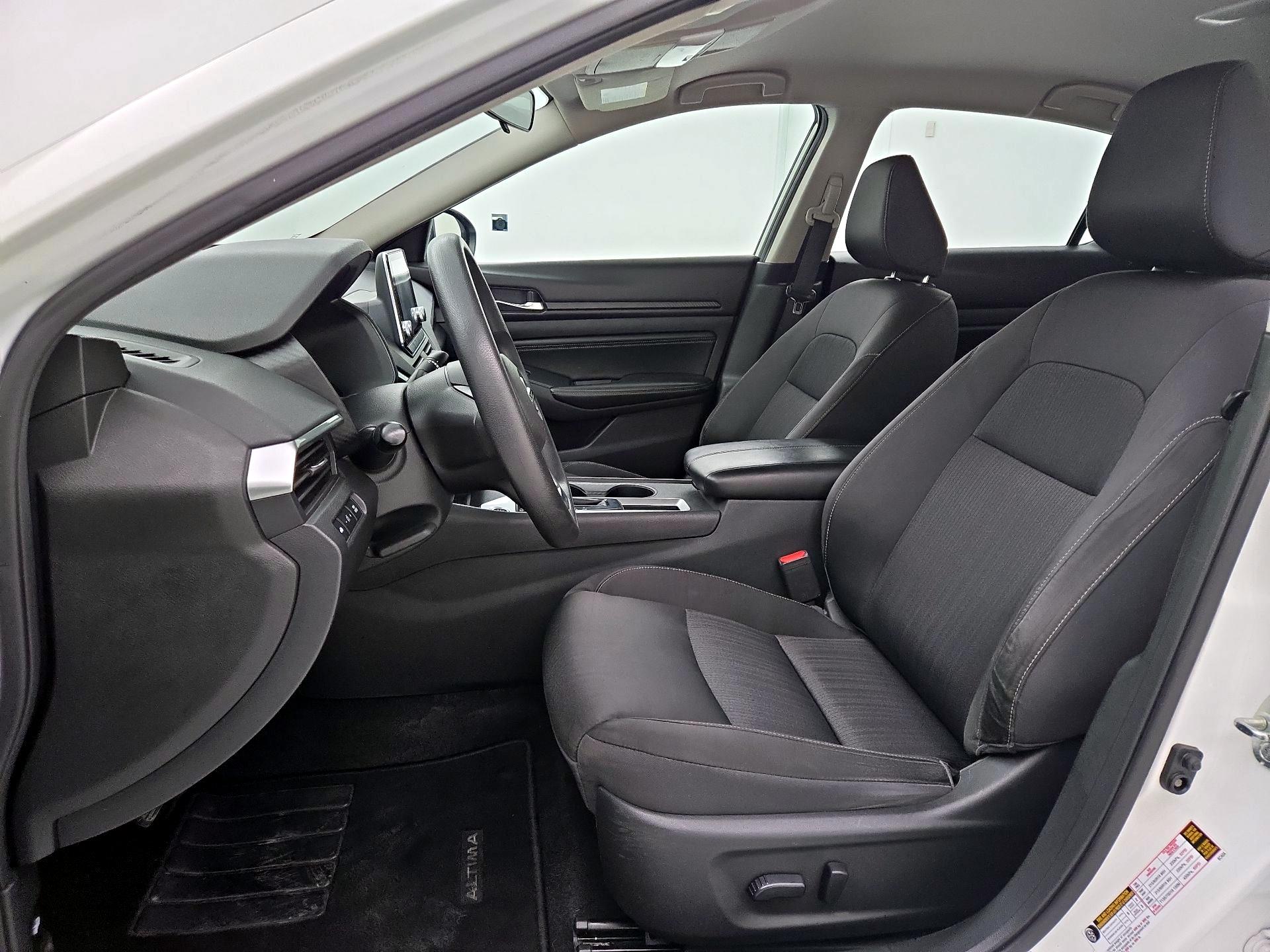 Thumbnail: 2019 Nissan Altima - 11
