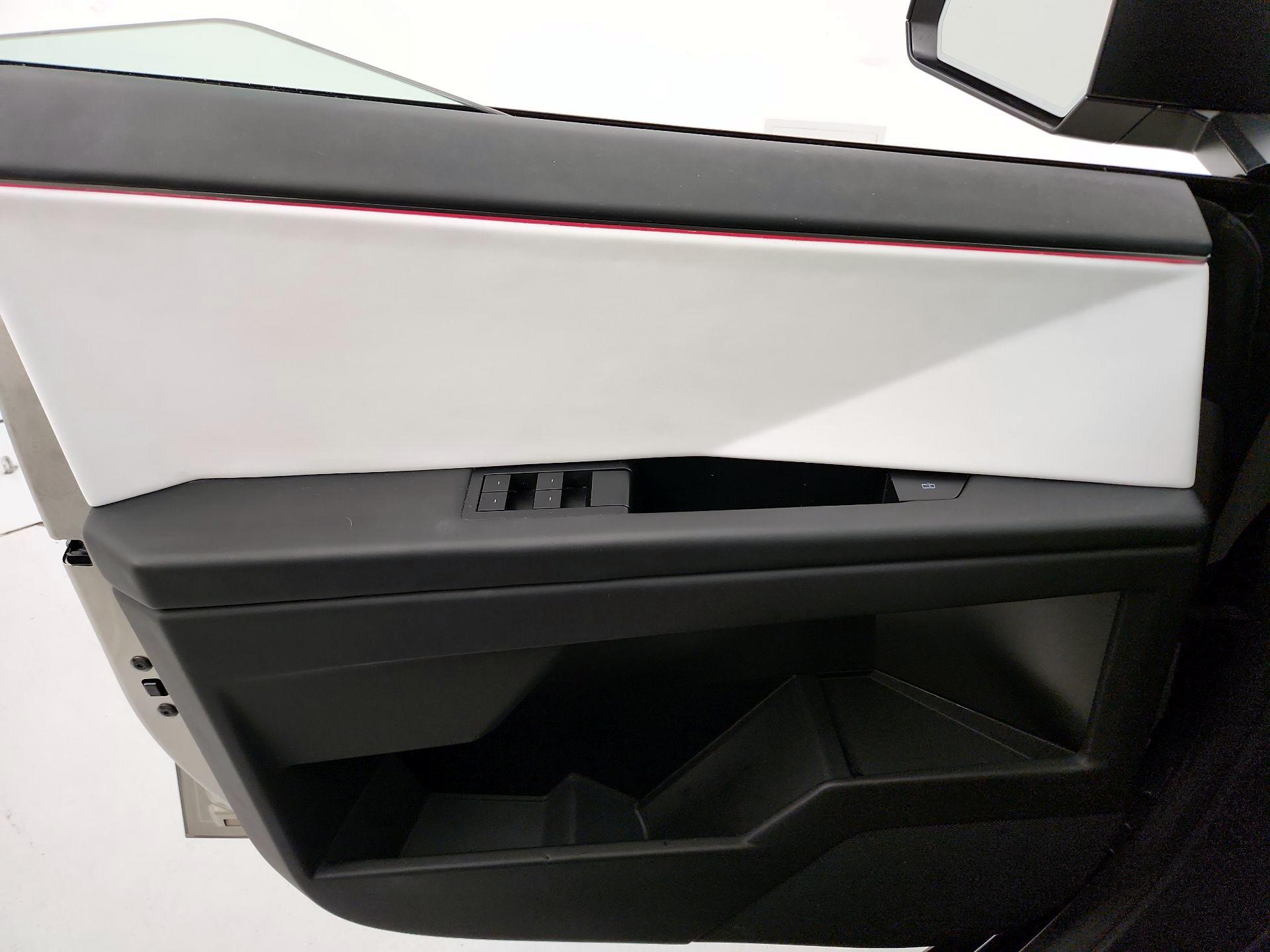 Thumbnail: 2024 Tesla Cybertruck - 12