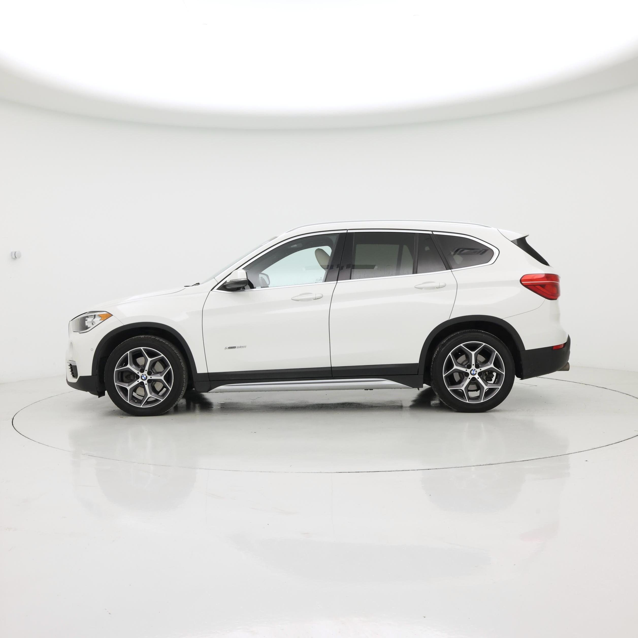 Thumbnail: 2018 BMW X1 - 3
