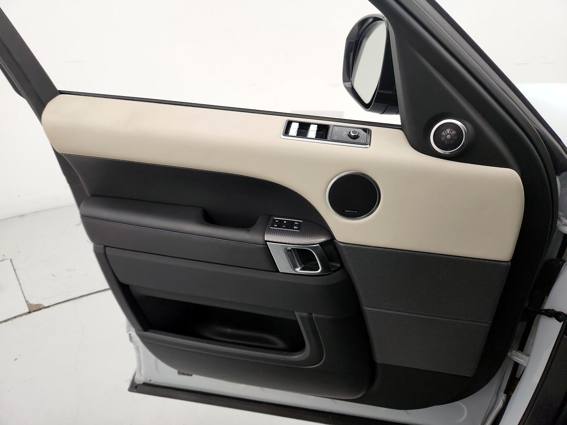 Thumbnail: 2022 Land Rover Range Rover Sport - 12