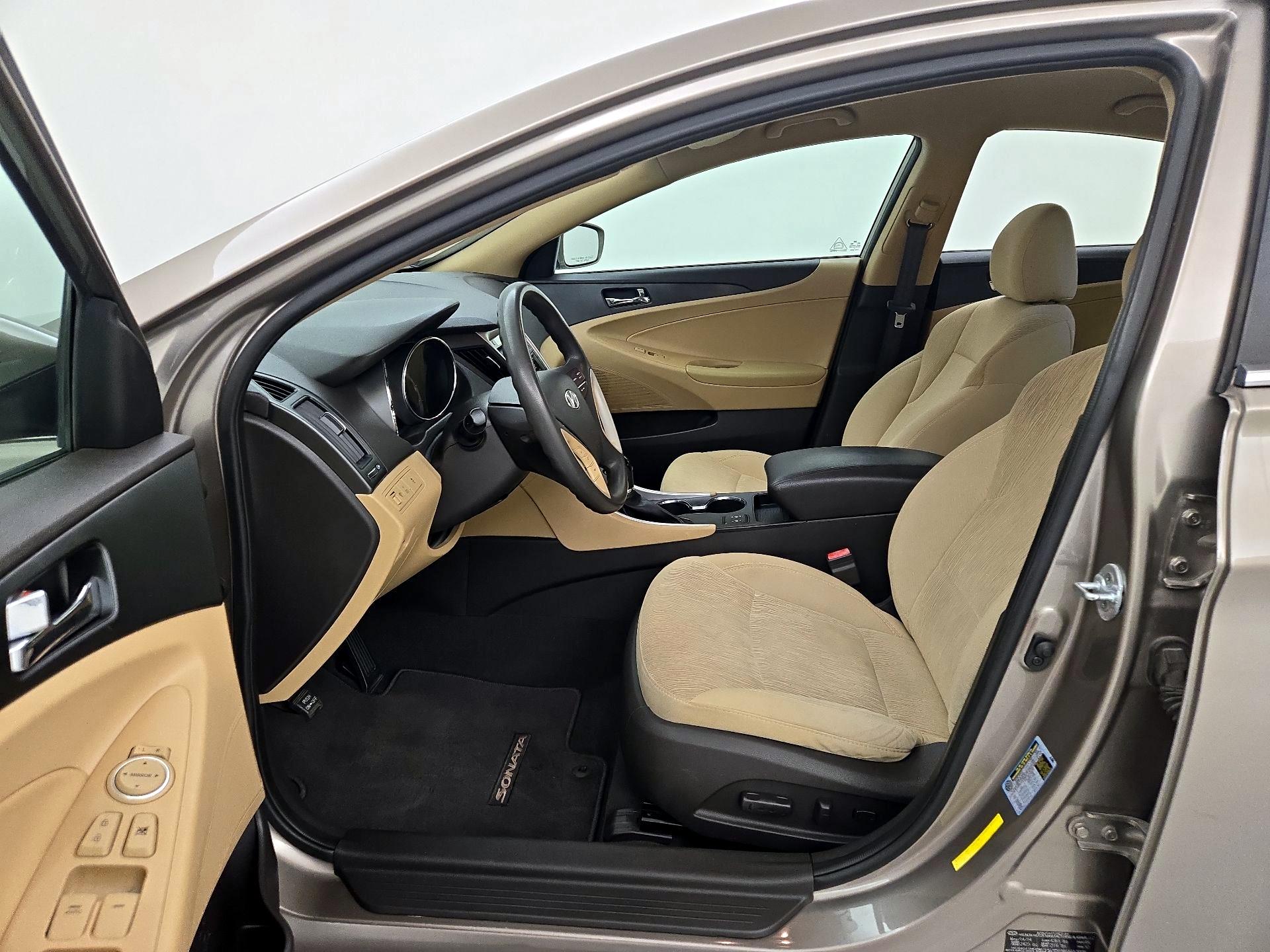 Thumbnail: 2014 Hyundai Sonata - 11