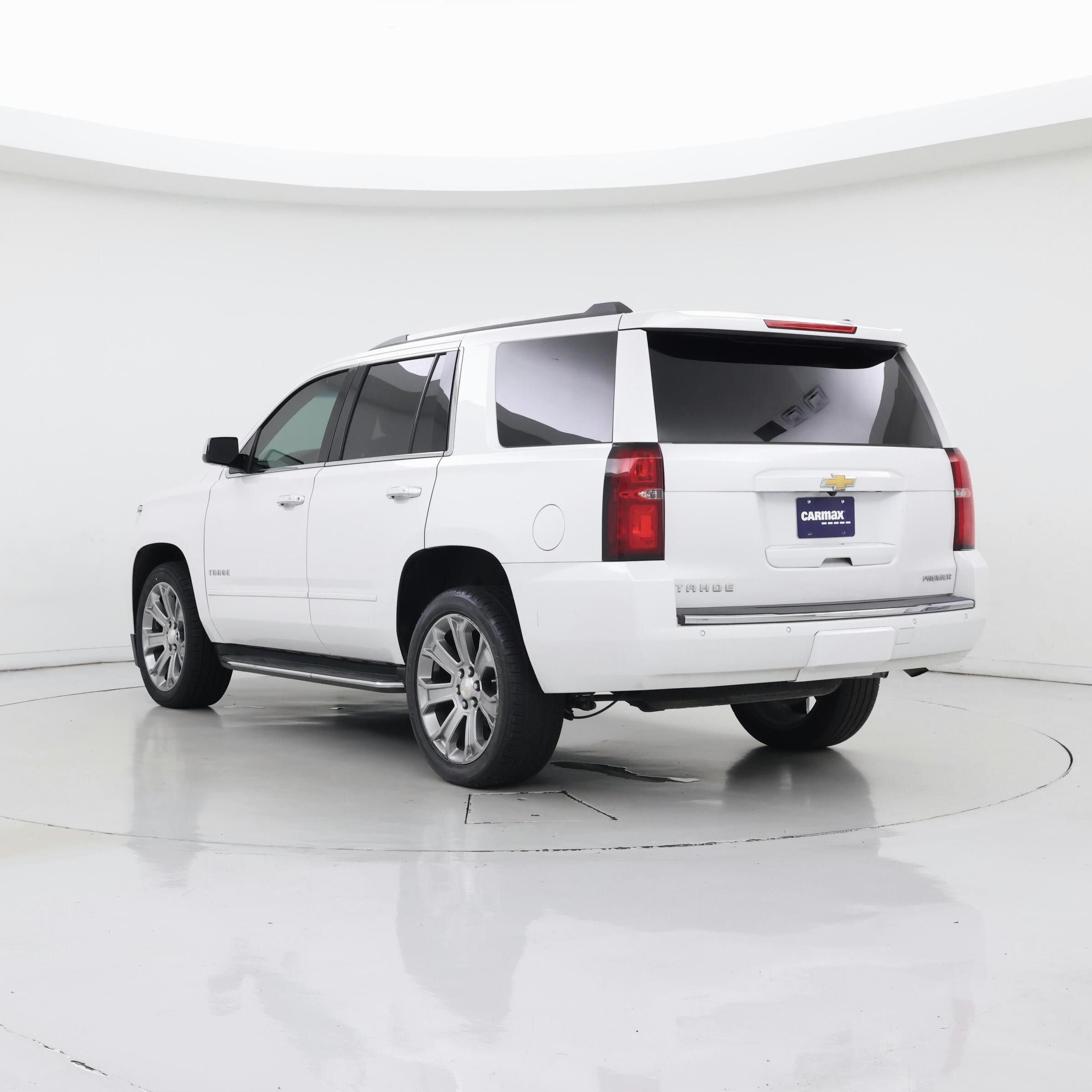 Thumbnail: 2019 Chevrolet Tahoe - 2