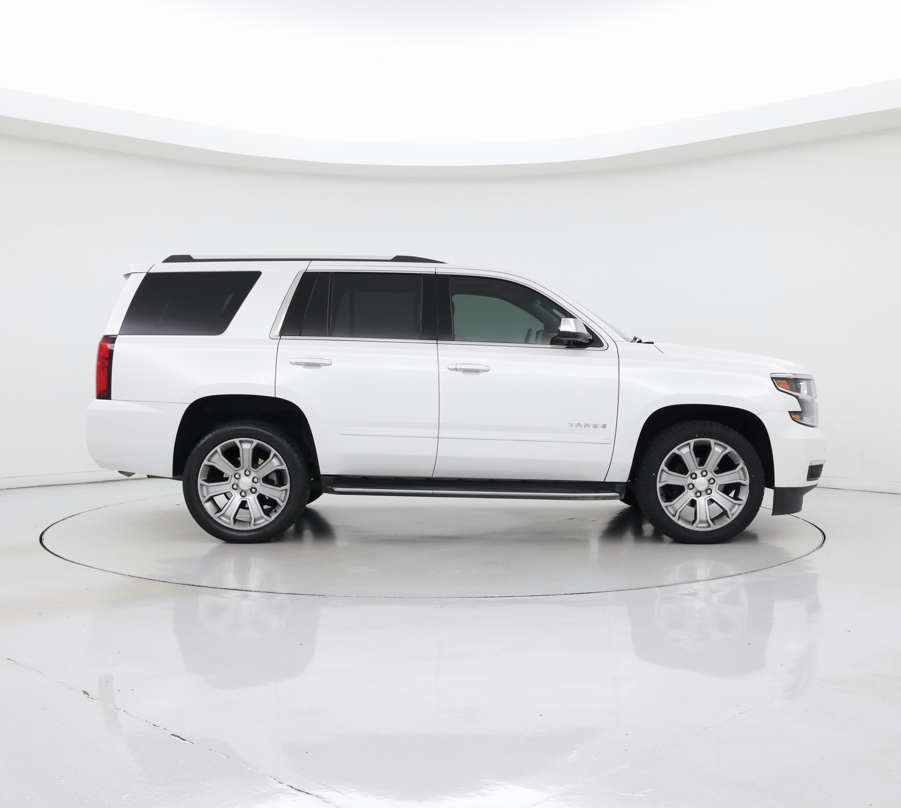 Thumbnail: 2019 Chevrolet Tahoe - 7