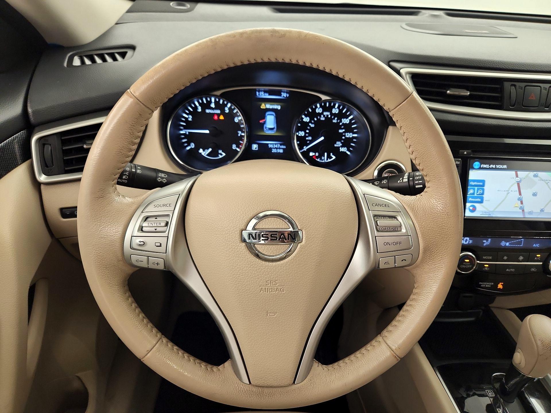 Thumbnail: 2015 Nissan Rogue - 10