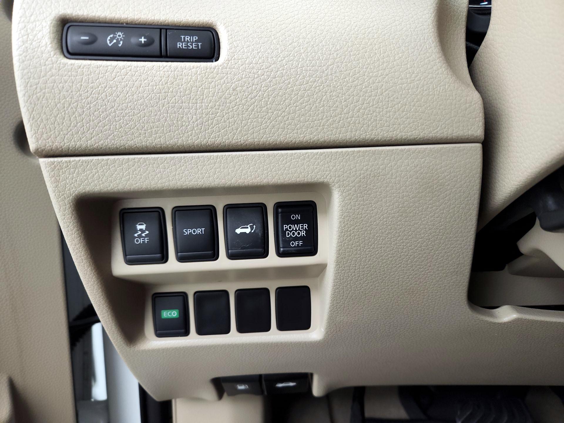 Thumbnail: 2015 Nissan Rogue - 13