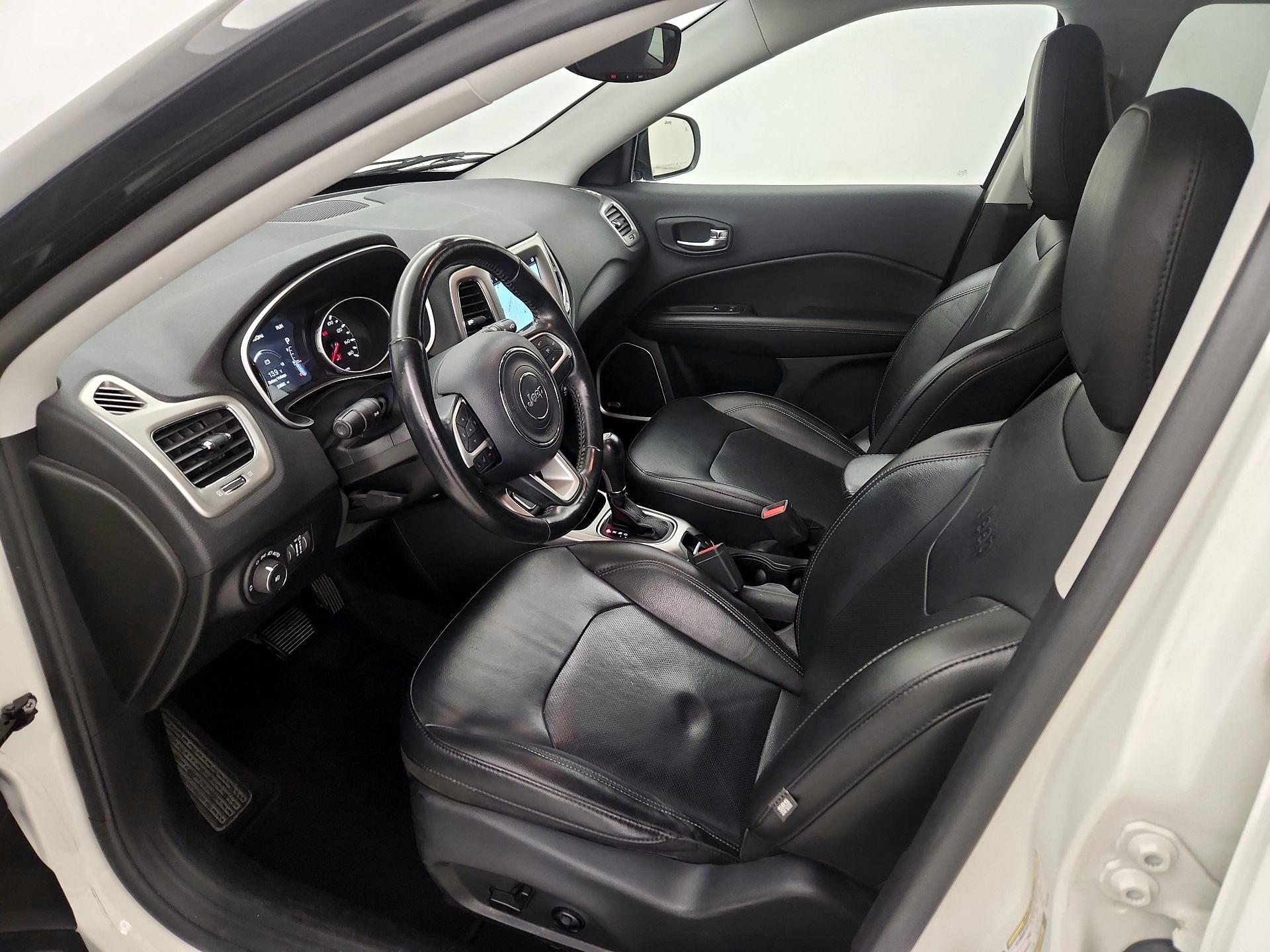 Thumbnail: 2019 Jeep Compass - 11