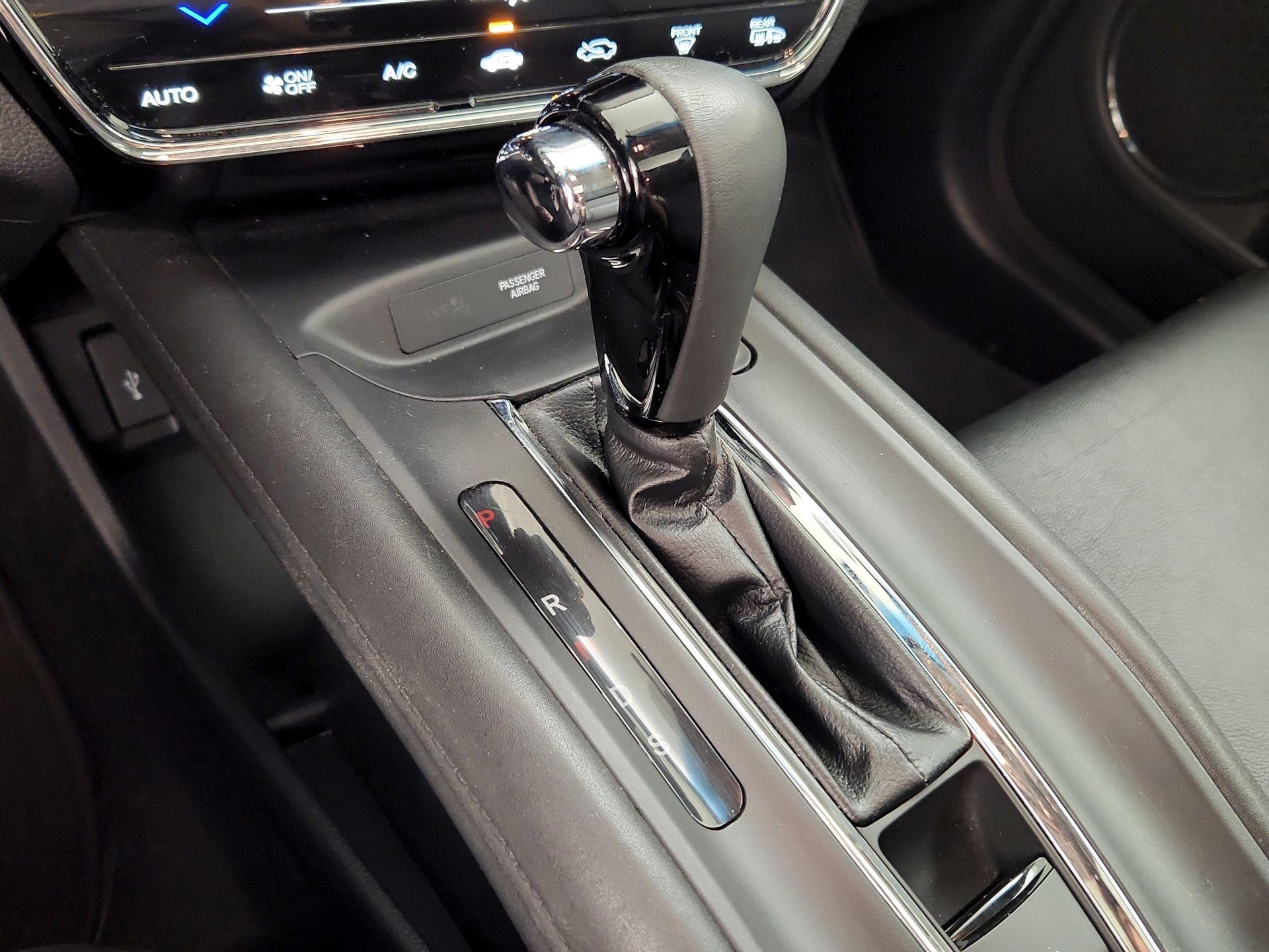 Thumbnail: 2017 Honda HR-V - 17