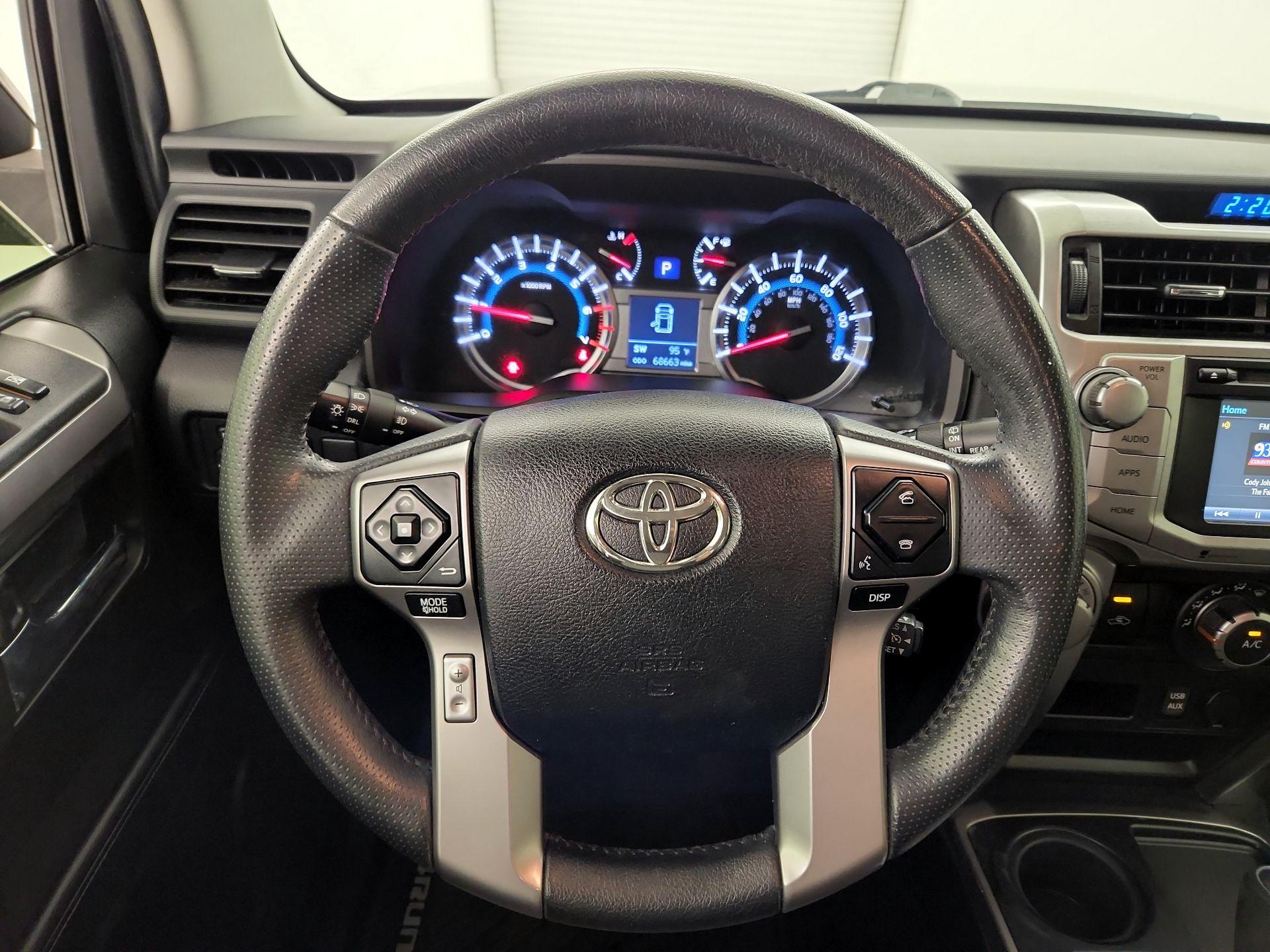 Thumbnail: 2016 Toyota 4Runner - 10