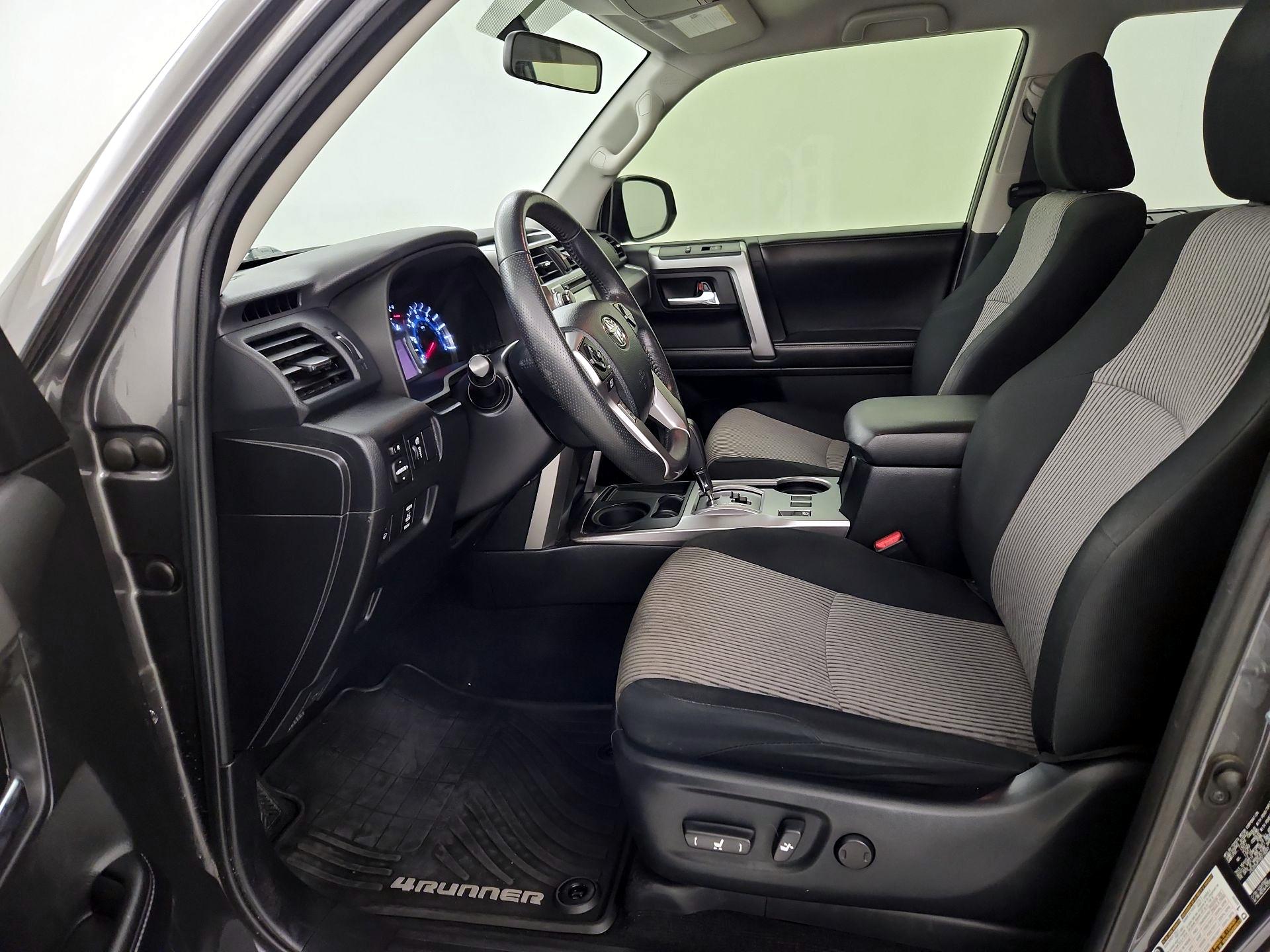 Thumbnail: 2016 Toyota 4Runner - 11