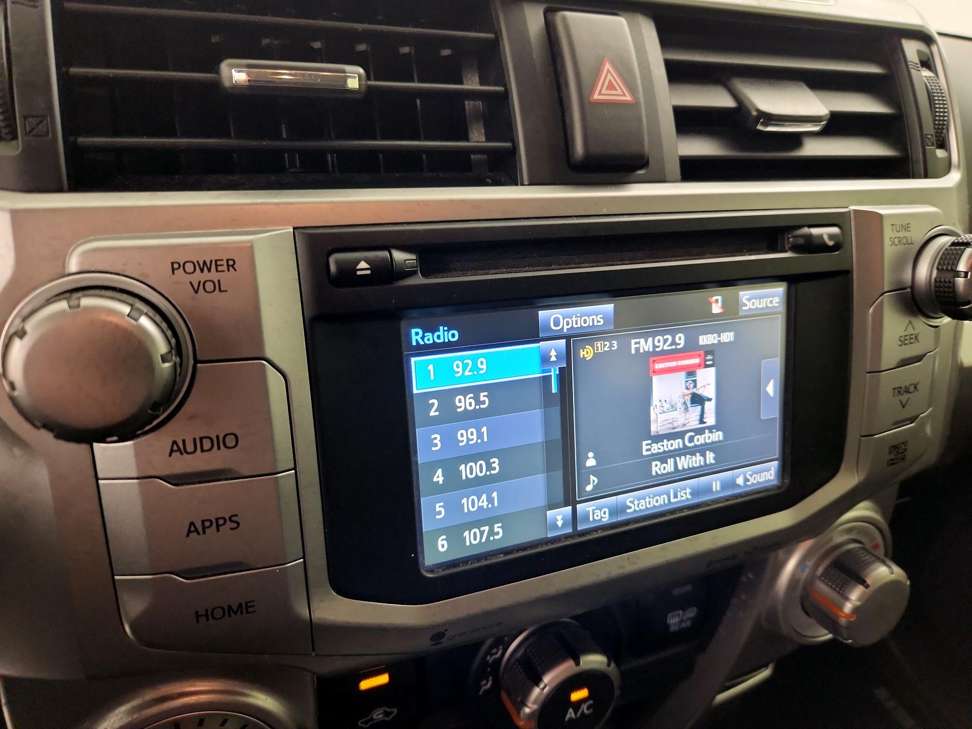 Thumbnail: 2016 Toyota 4Runner - 16