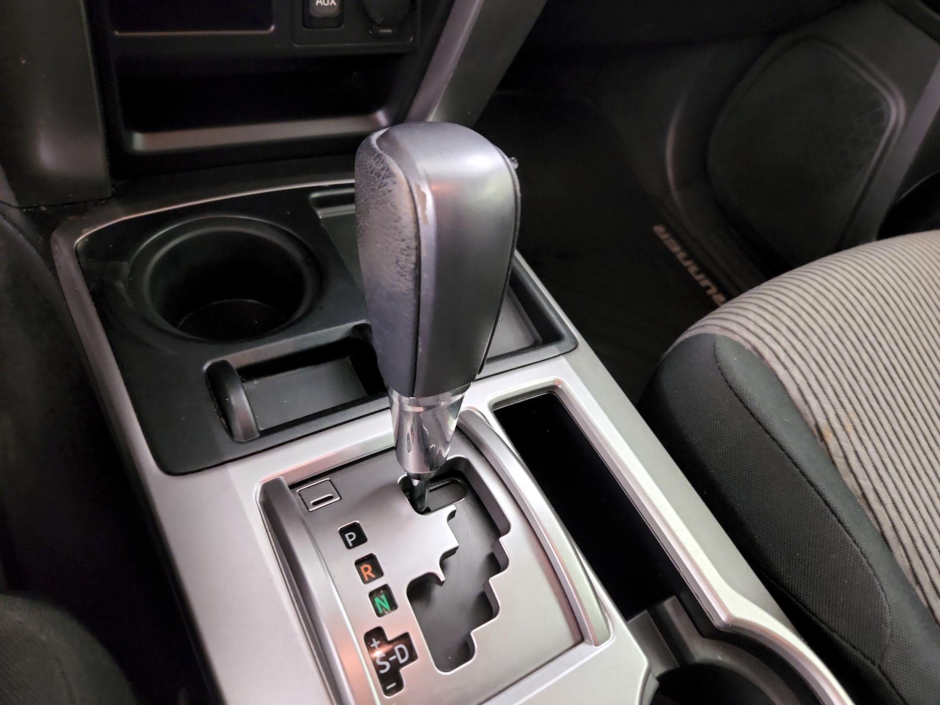 Thumbnail: 2016 Toyota 4Runner - 18
