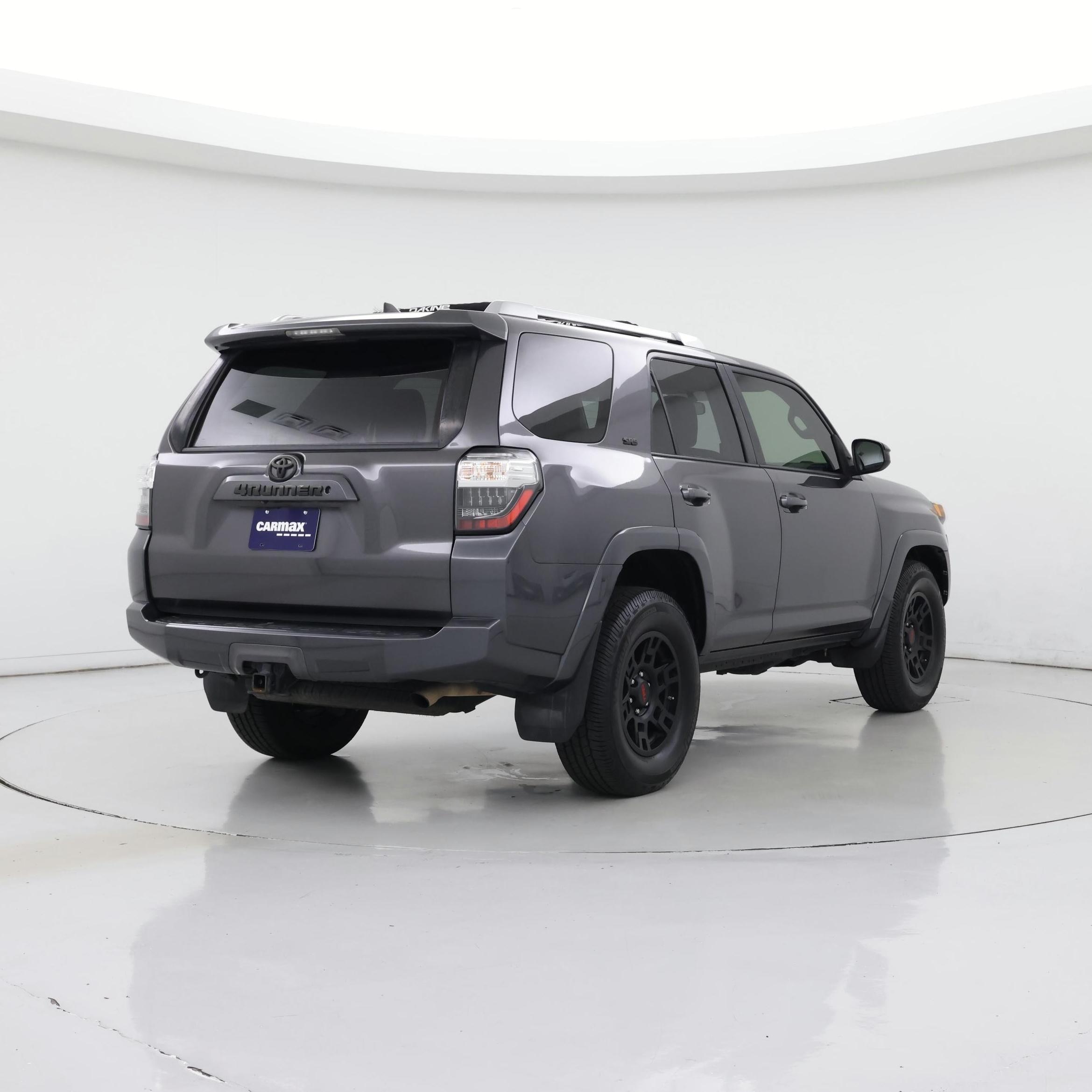 Thumbnail: 2016 Toyota 4Runner - 8