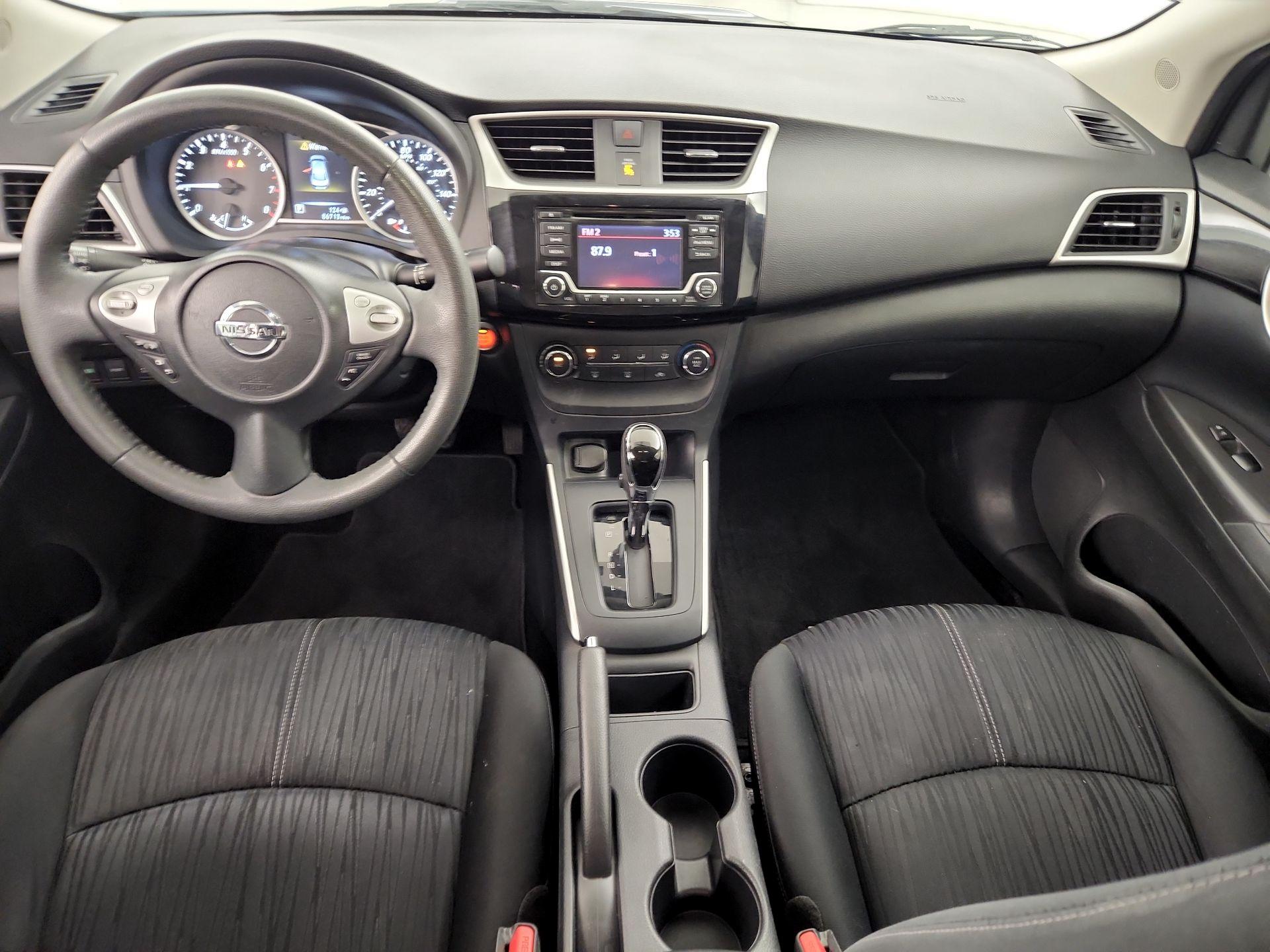 Thumbnail: 2017 Nissan Sentra - 9