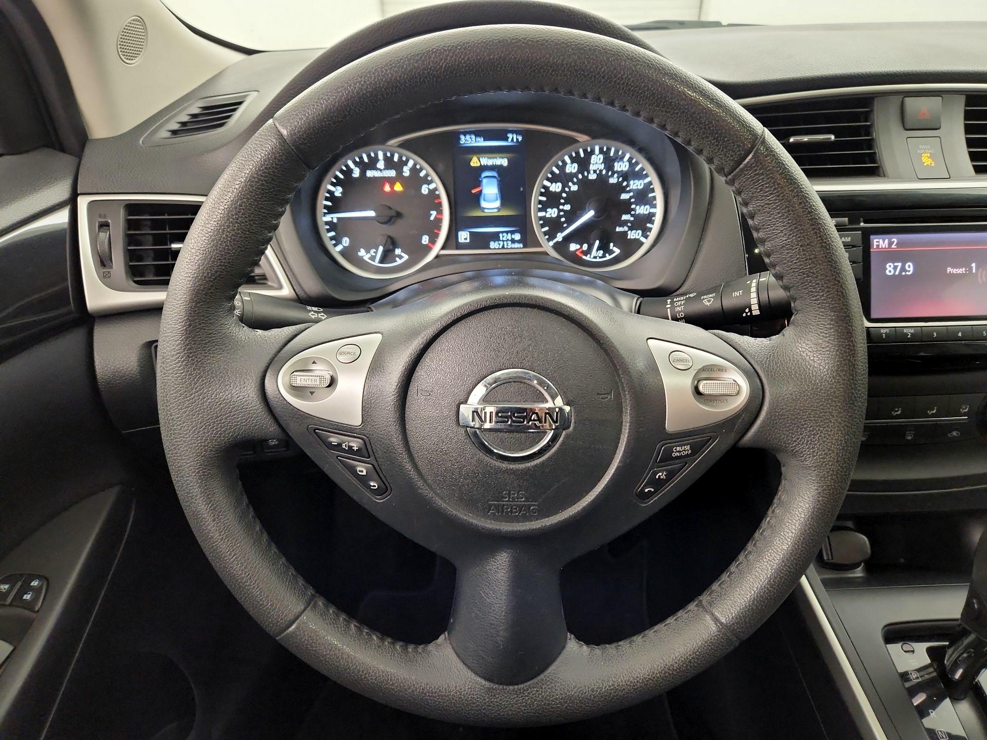 Thumbnail: 2017 Nissan Sentra - 10