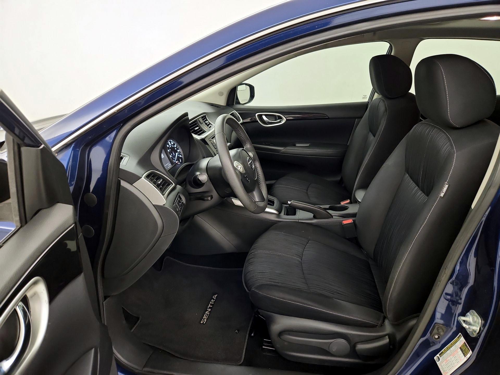Thumbnail: 2017 Nissan Sentra - 11