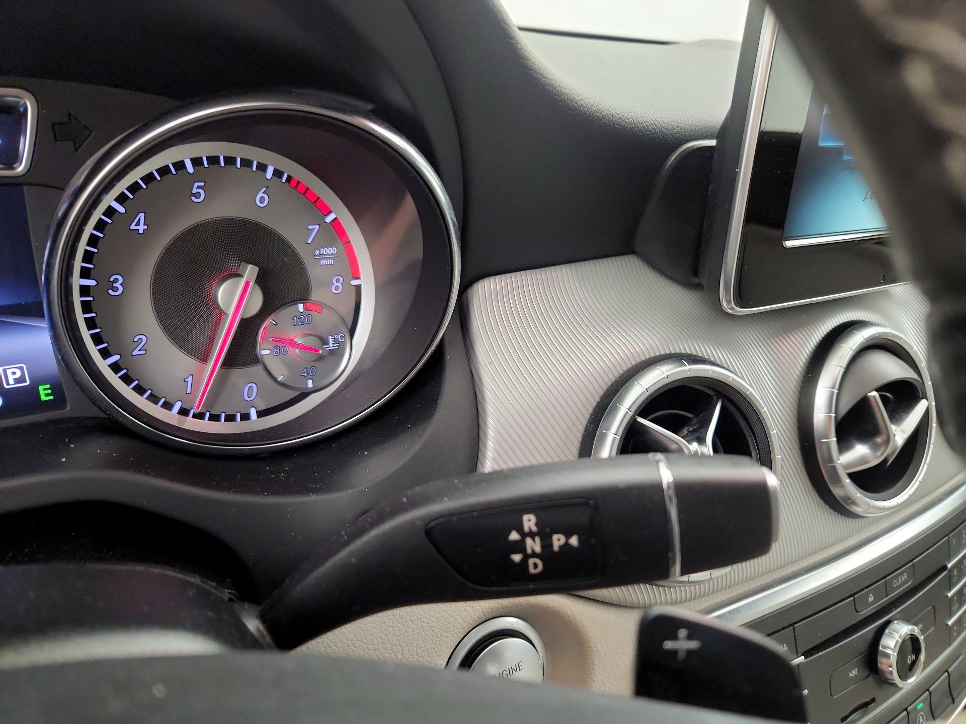 Thumbnail: 2015 Mercedes-Benz CLA - 17