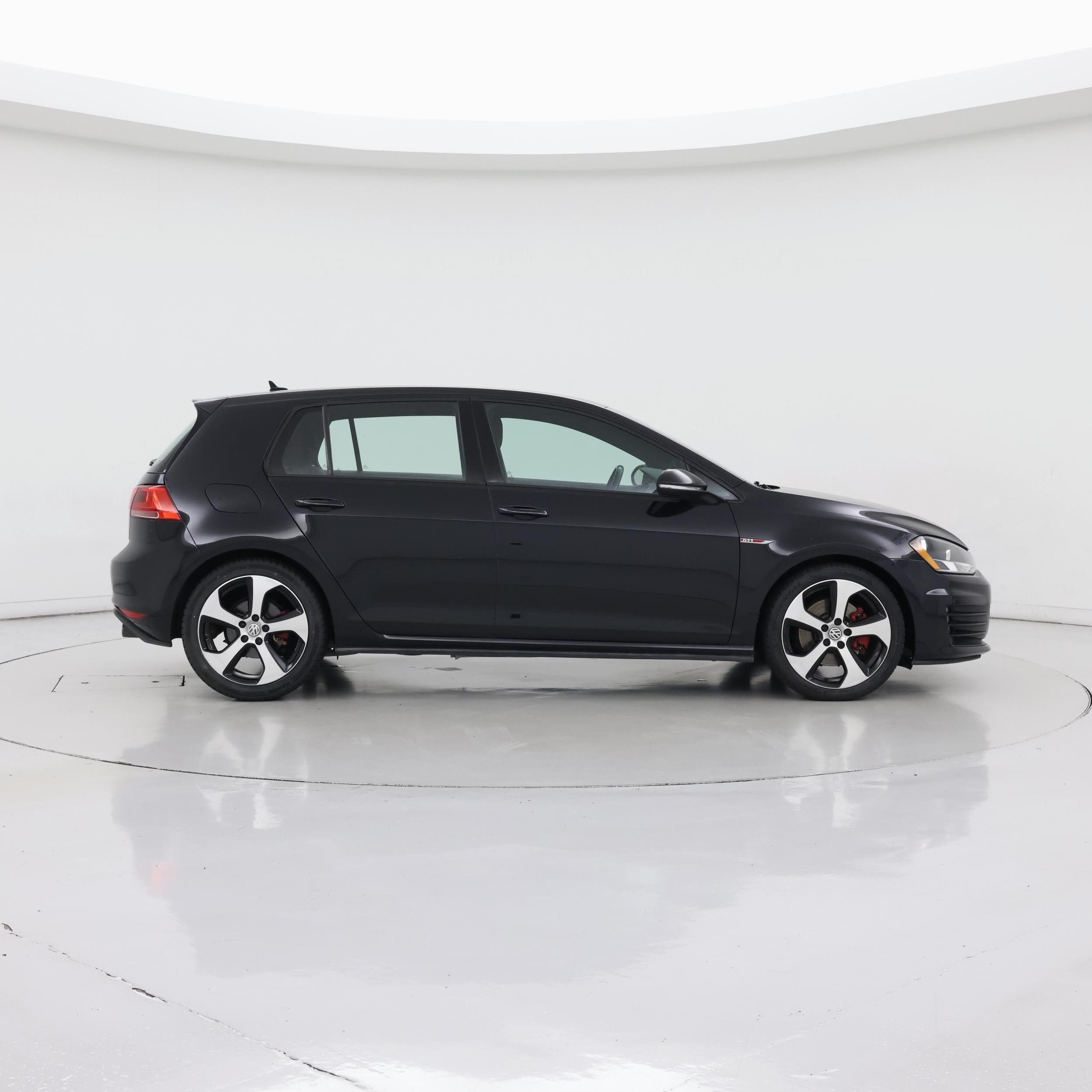 Thumbnail: 2016 Volkswagen Golf - 7