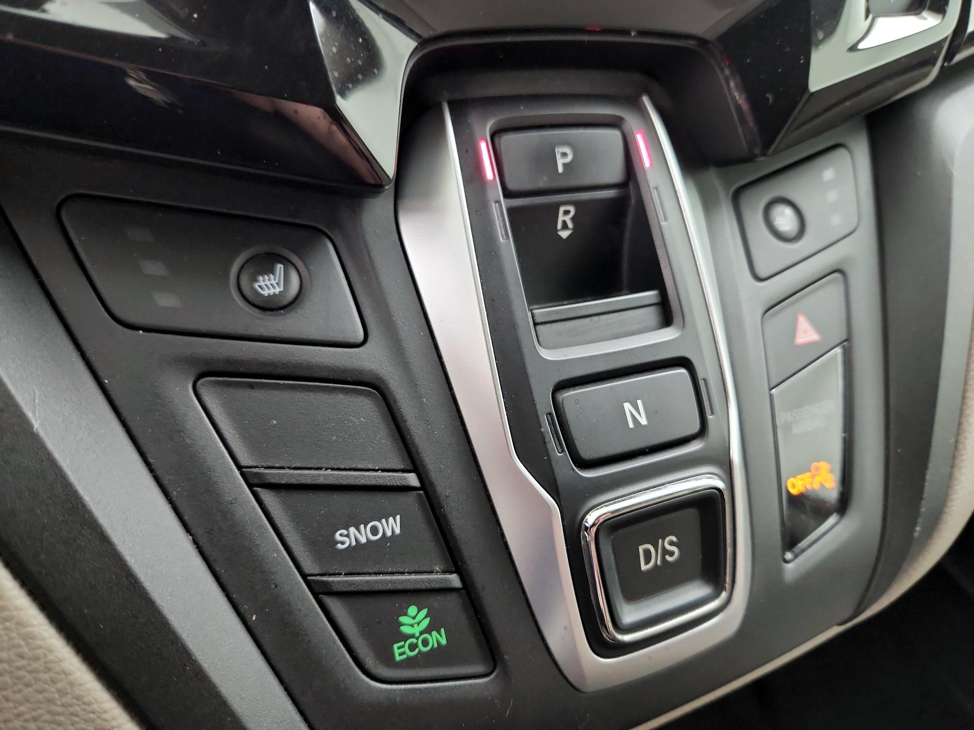 Thumbnail: 2018 Honda Odyssey - 17