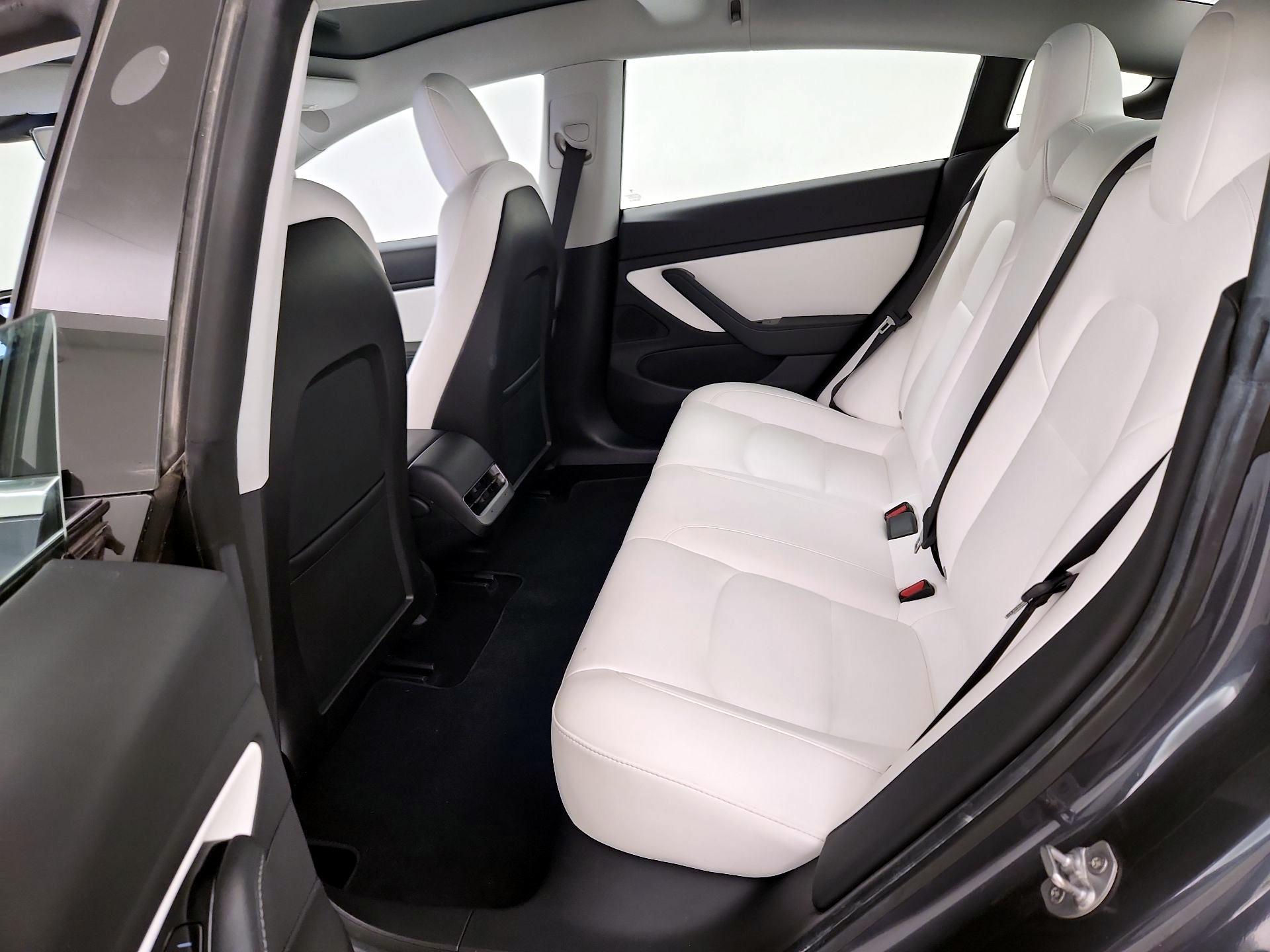 Thumbnail: 2020 Tesla Model 3 - 20