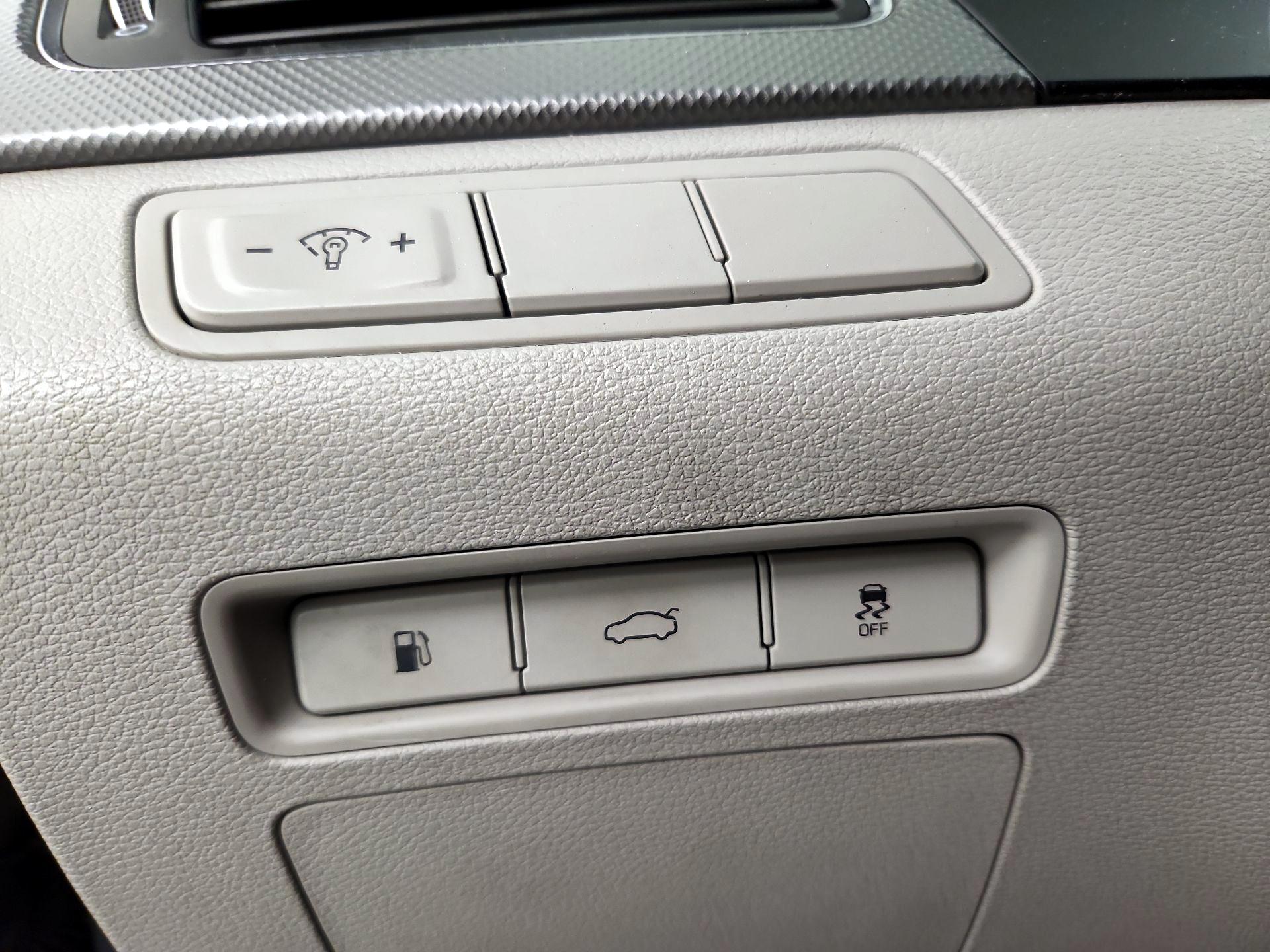 Thumbnail: 2016 Hyundai Sonata - 13