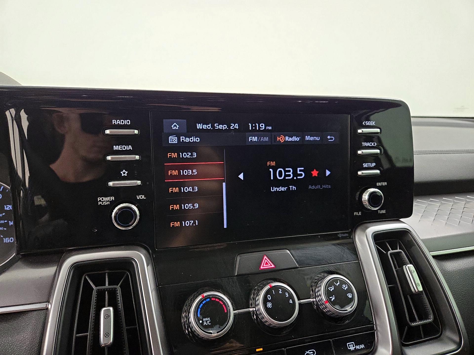 Thumbnail: 2023 Kia Sorento - 15