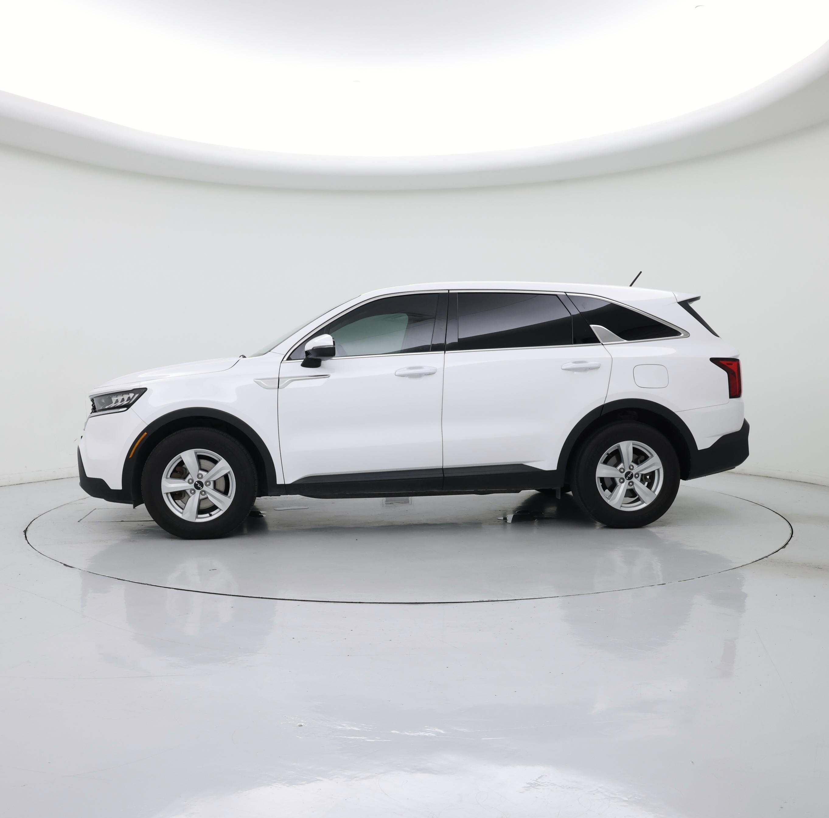 Thumbnail: 2023 Kia Sorento - 3