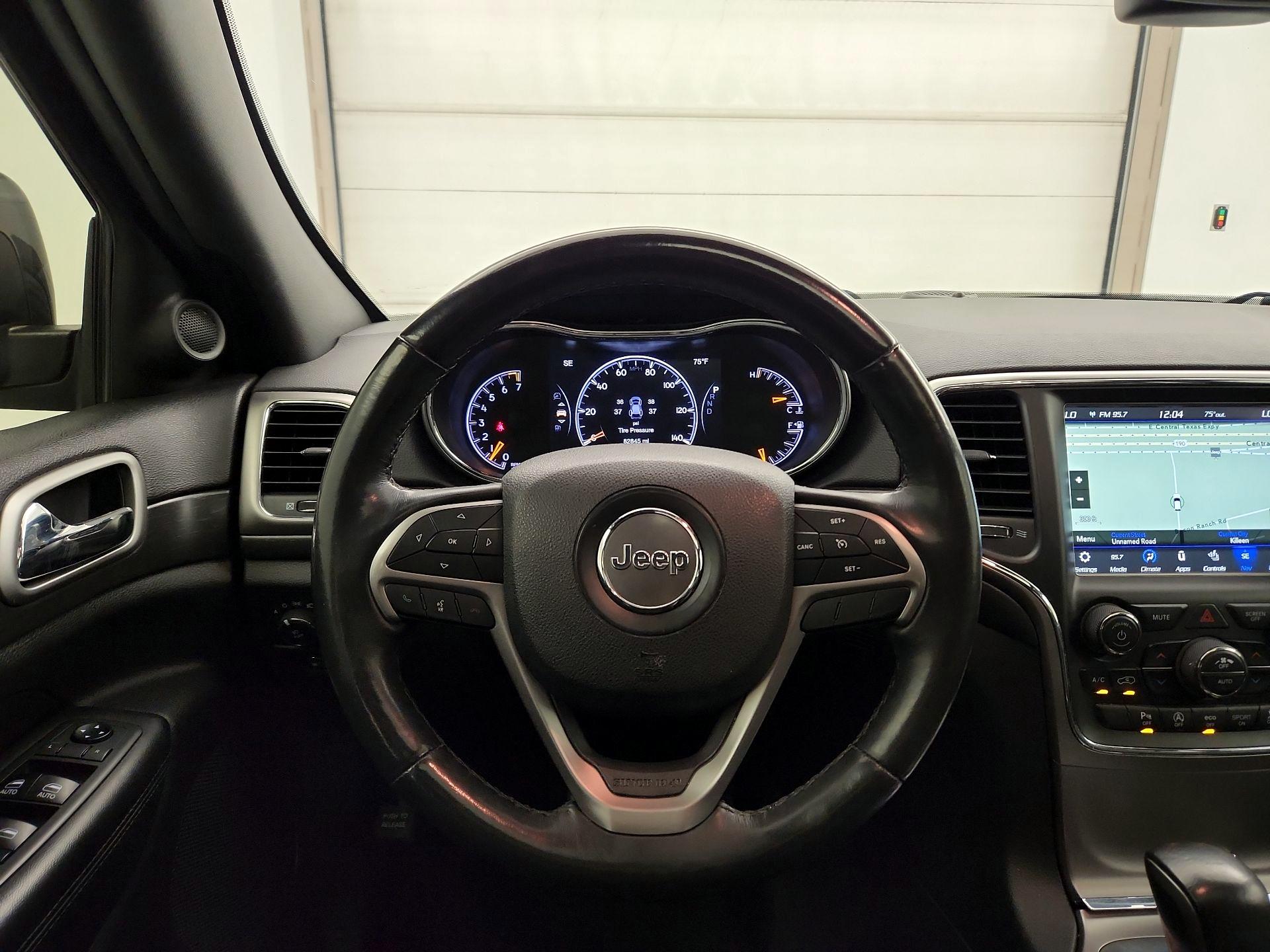 Thumbnail: 2018 Jeep Grand Cherokee - 10