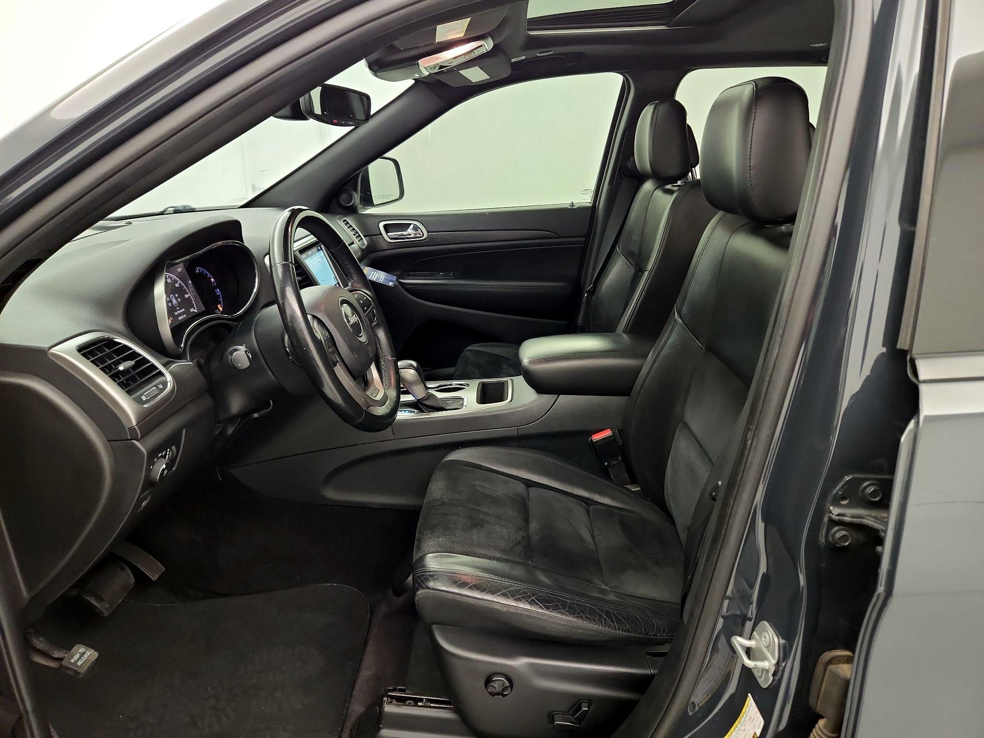 Thumbnail: 2018 Jeep Grand Cherokee - 11