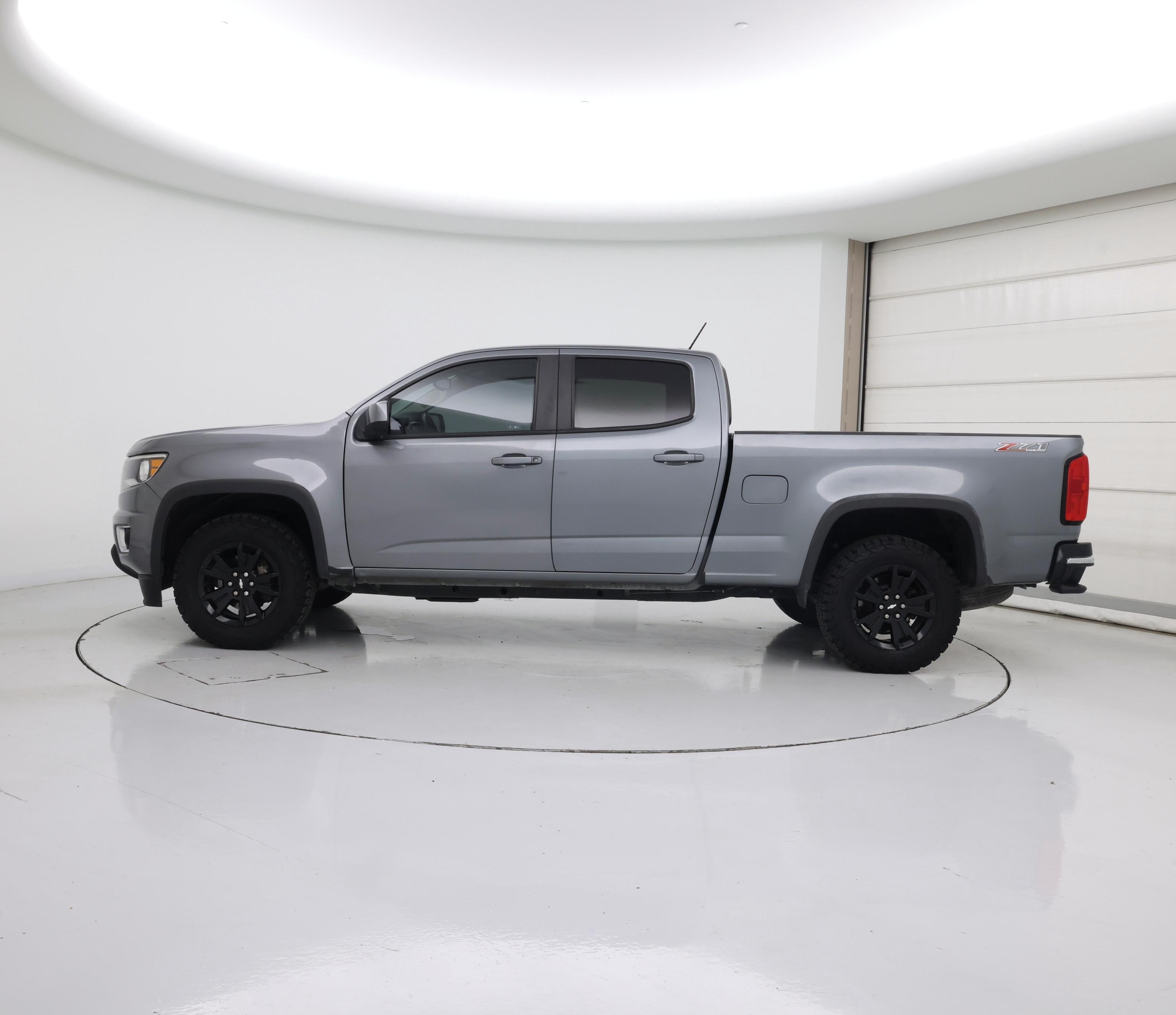 Thumbnail: 2018 Chevrolet Colorado - 3