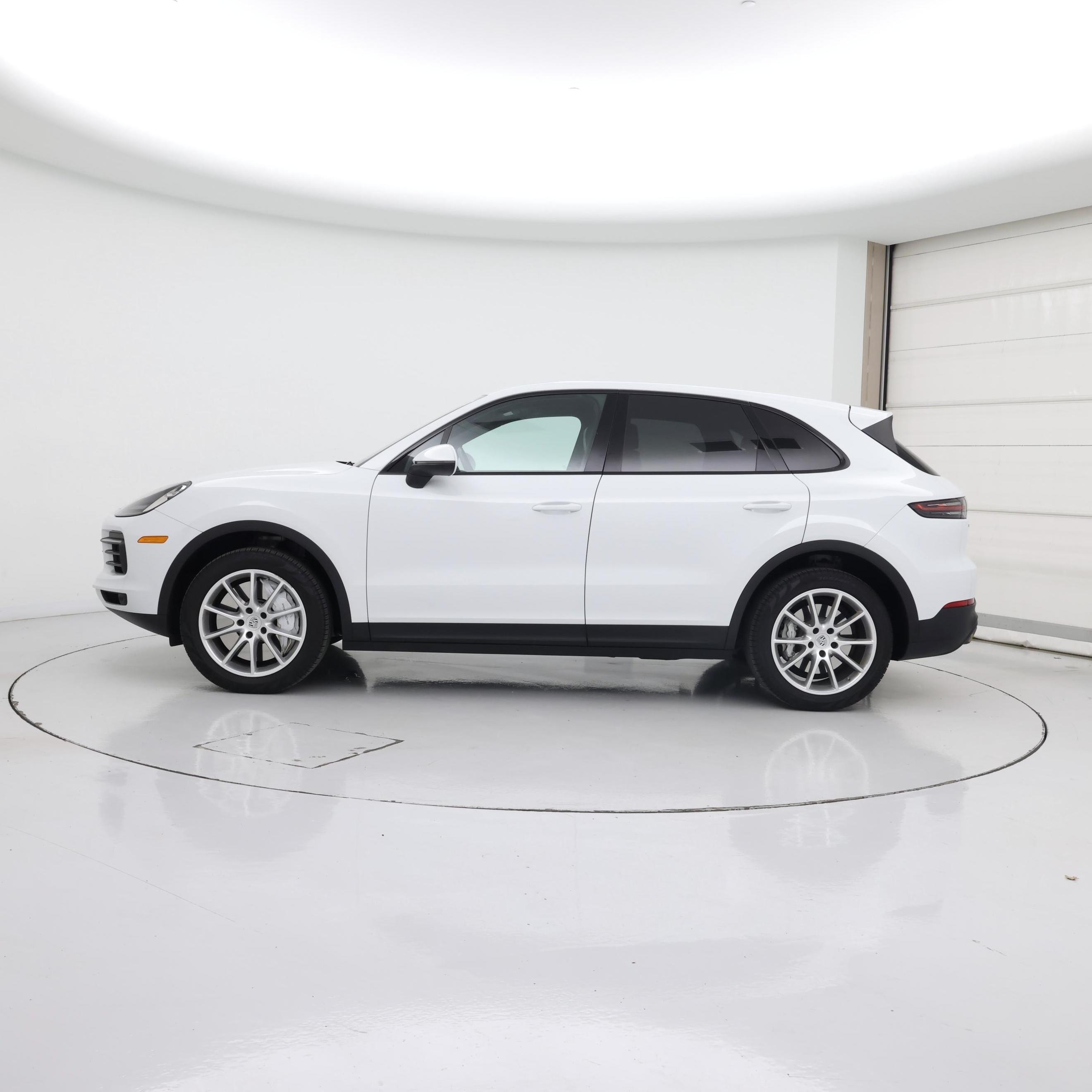 Thumbnail: 2019 Porsche Cayenne - 3