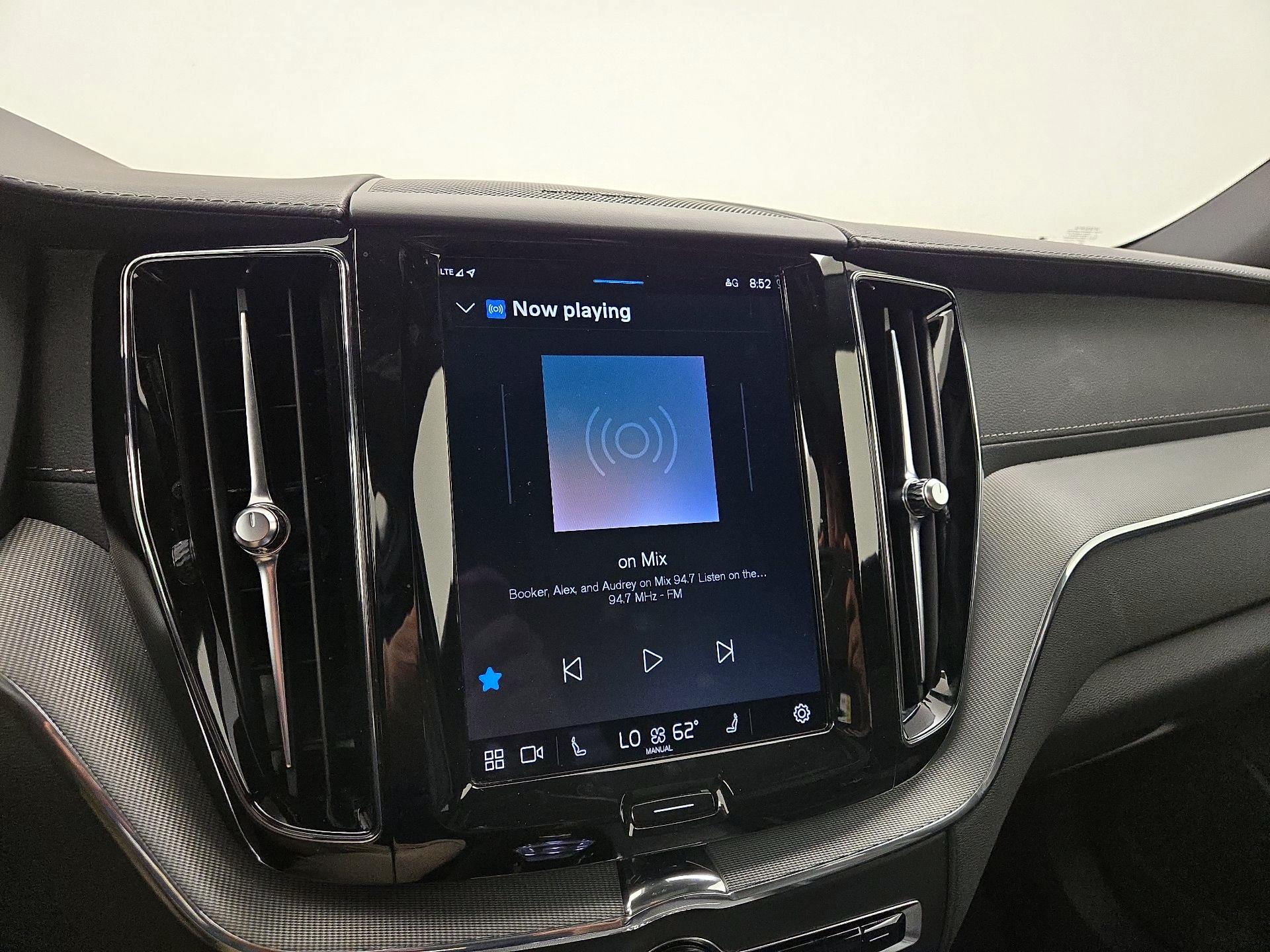 Thumbnail: 2023 Volvo XC60 - 16