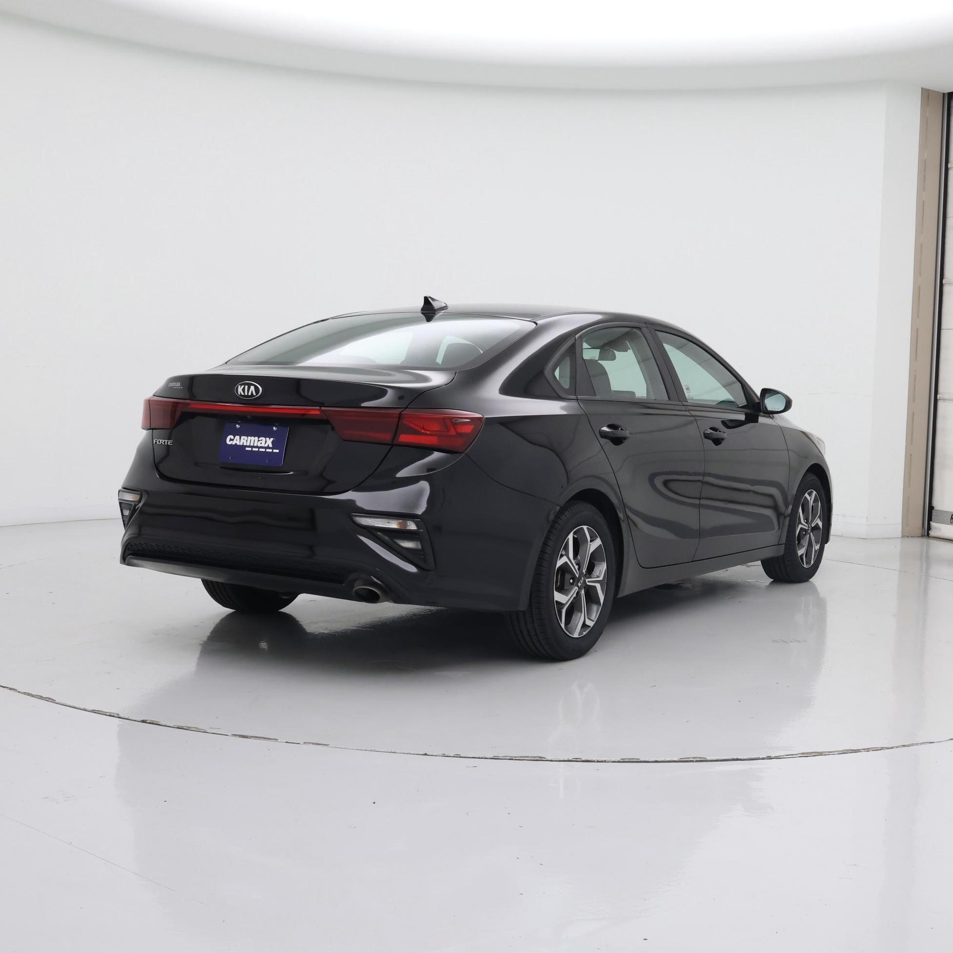 Thumbnail: 2019 Kia Forte - 8
