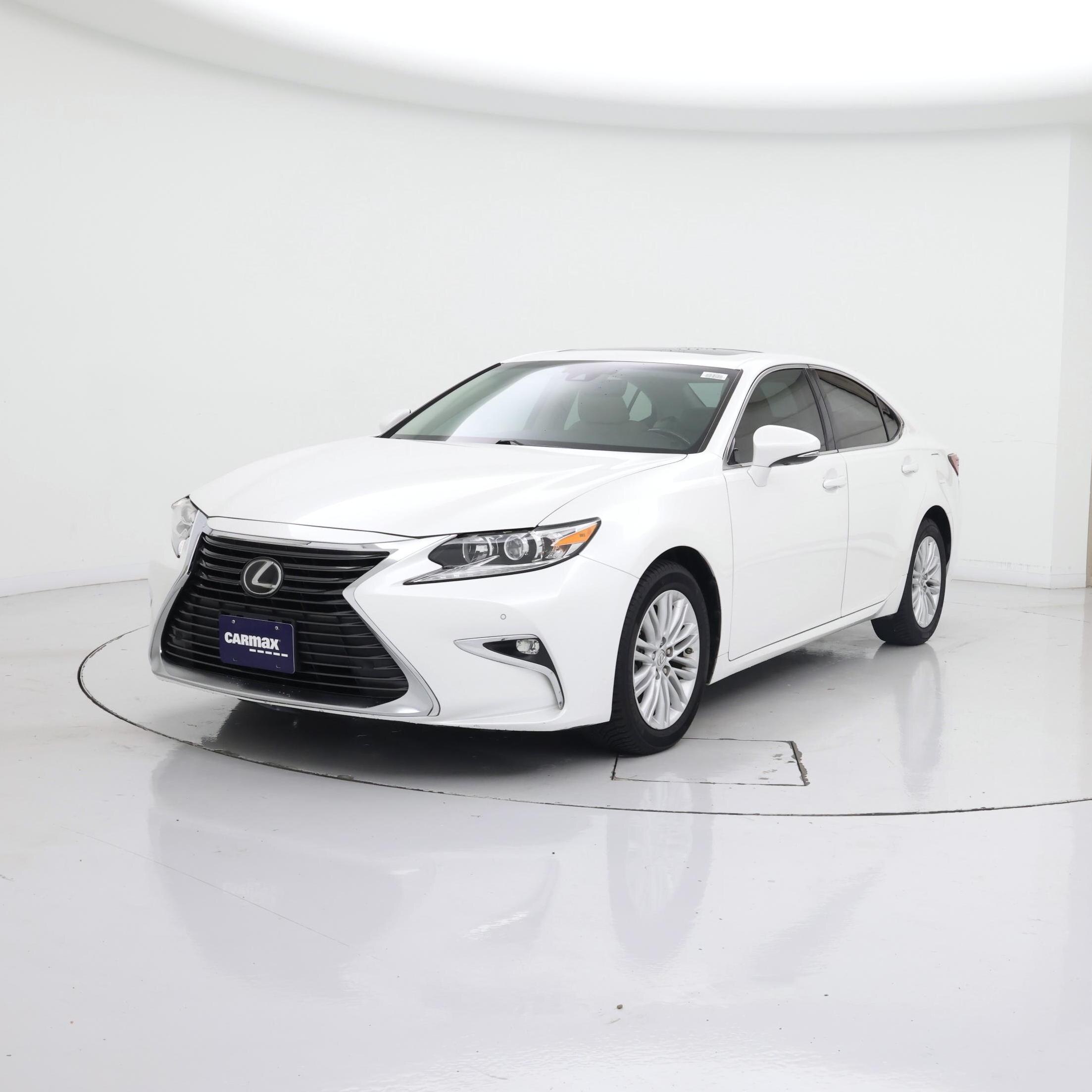 Thumbnail: 2017 Lexus ES - 4