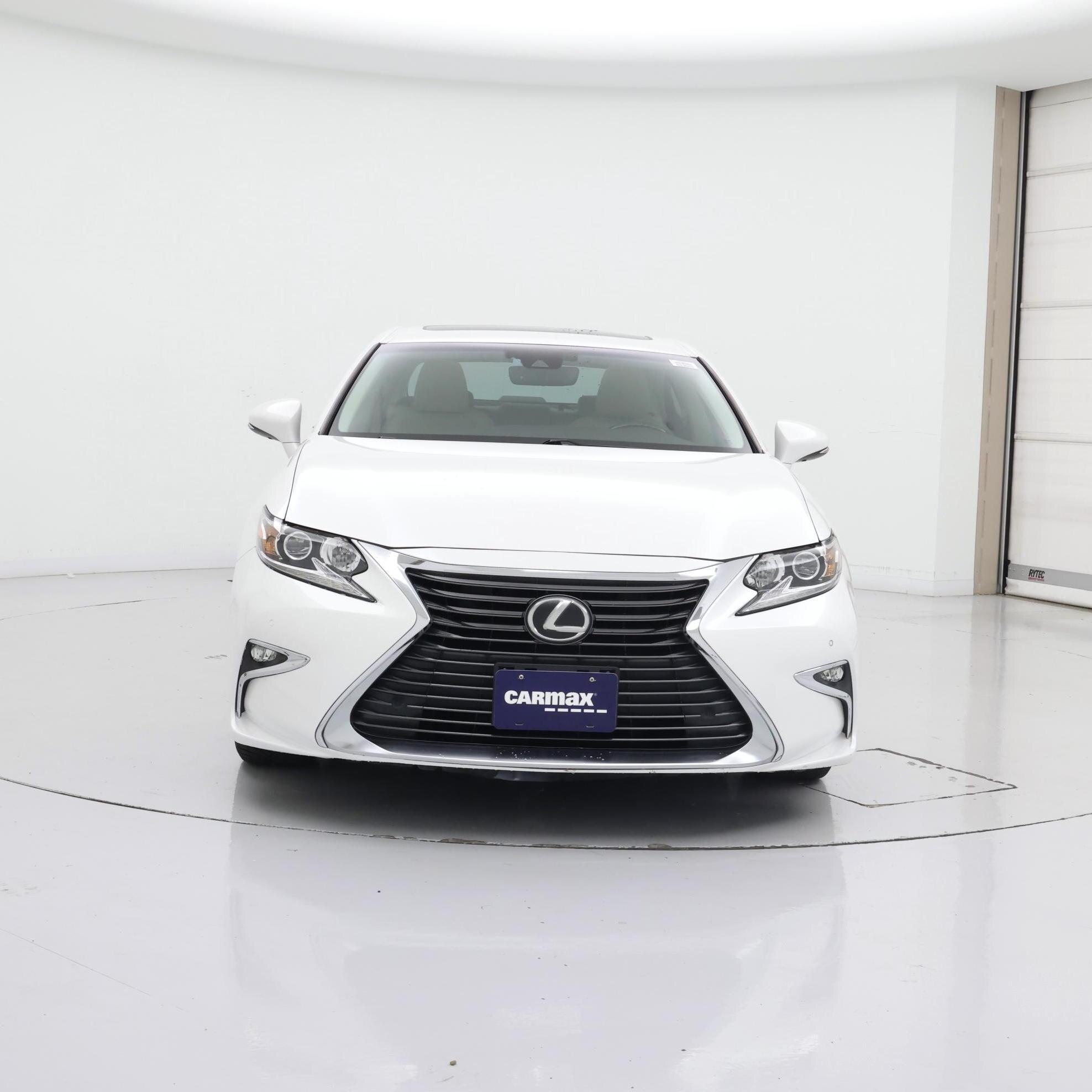 Thumbnail: 2017 Lexus ES - 5