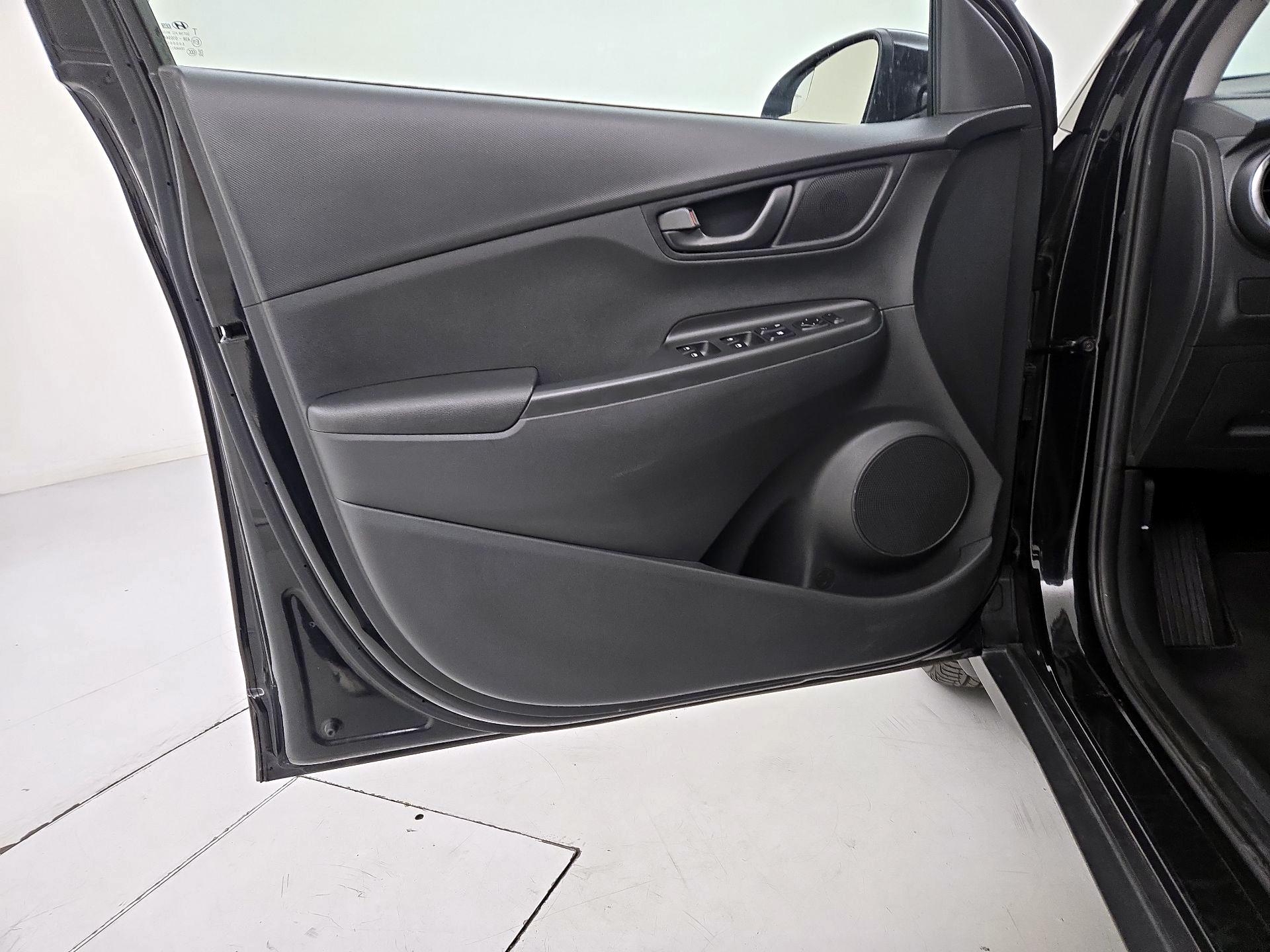 Thumbnail: 2022 Hyundai Kona - 12