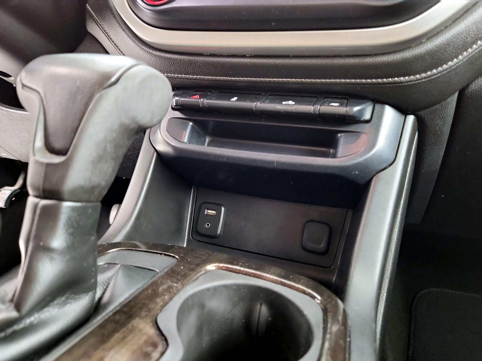 Thumbnail: 2016 GMC Canyon - 18