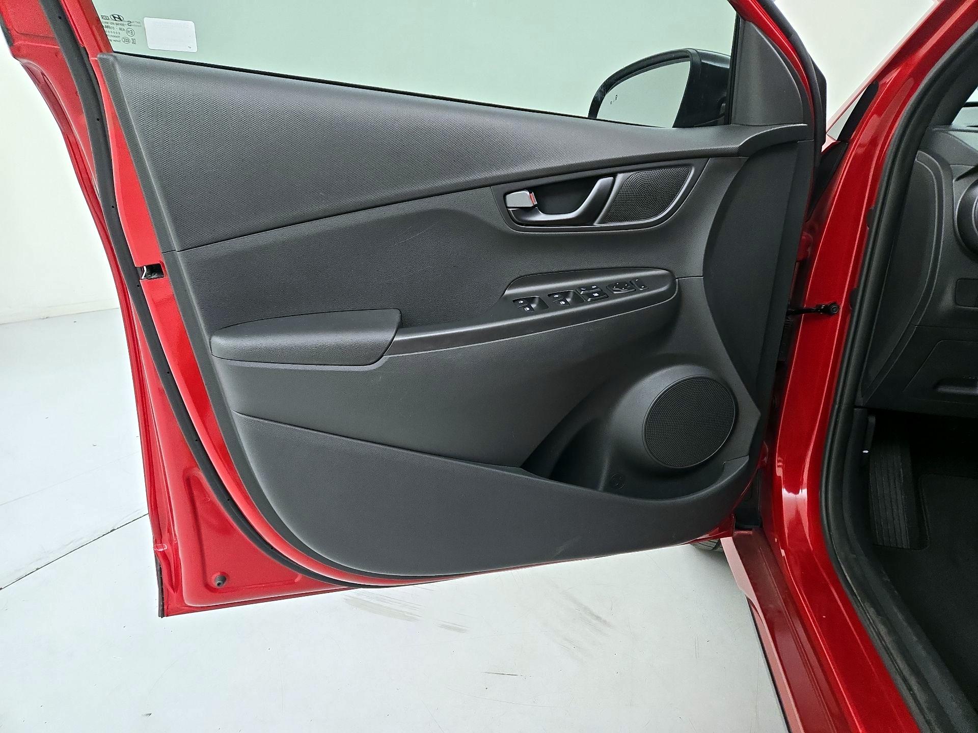 Thumbnail: 2022 Hyundai Kona - 12