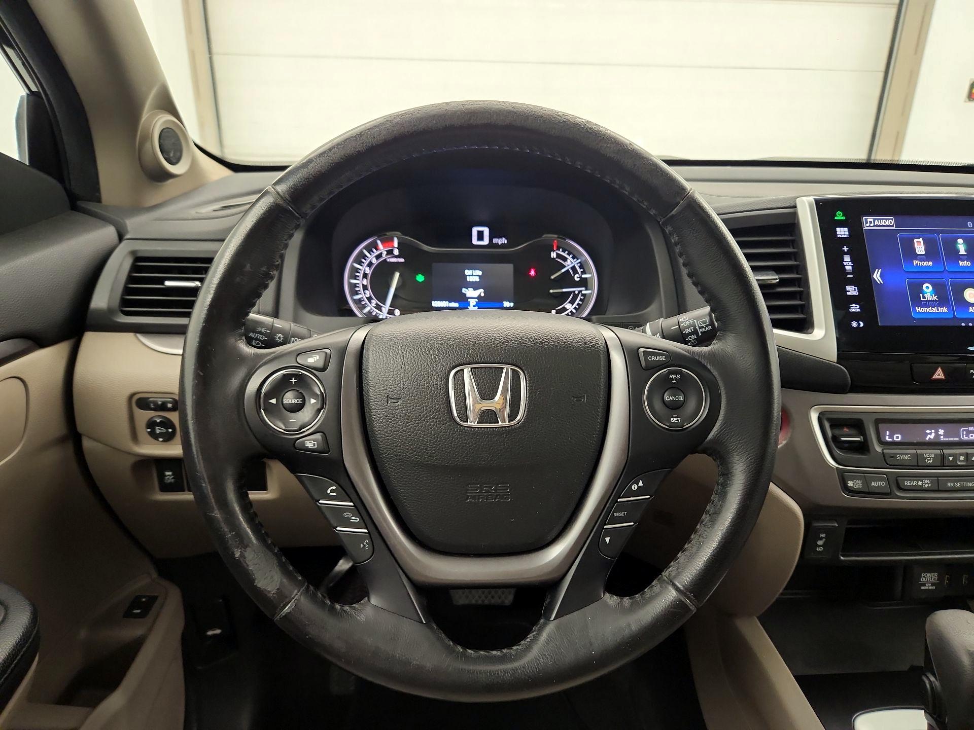 Thumbnail: 2016 Honda Pilot - 10