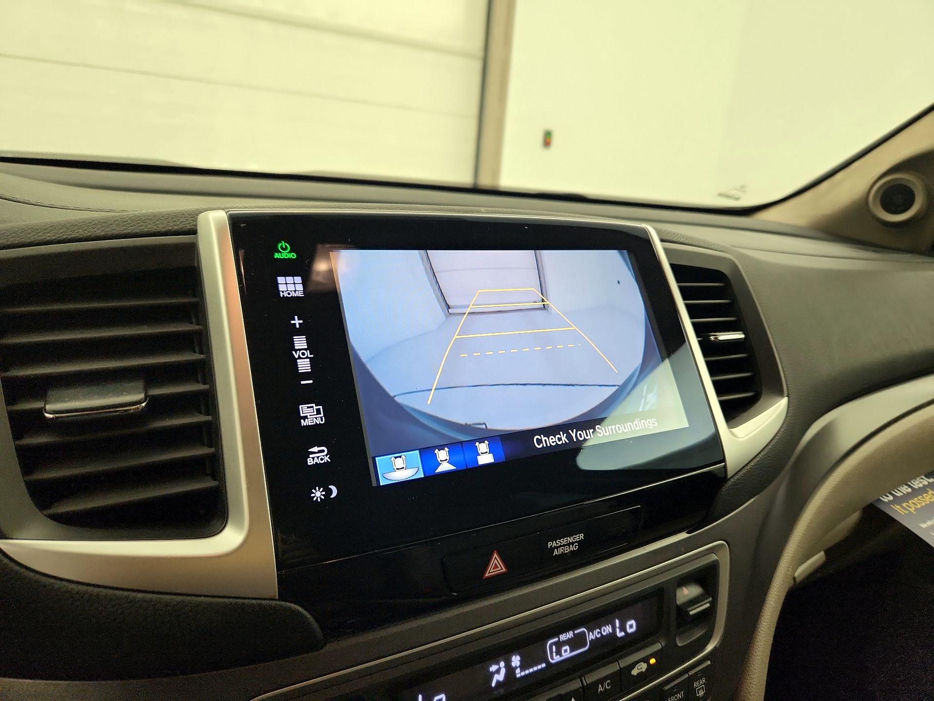 Thumbnail: 2016 Honda Pilot - 14