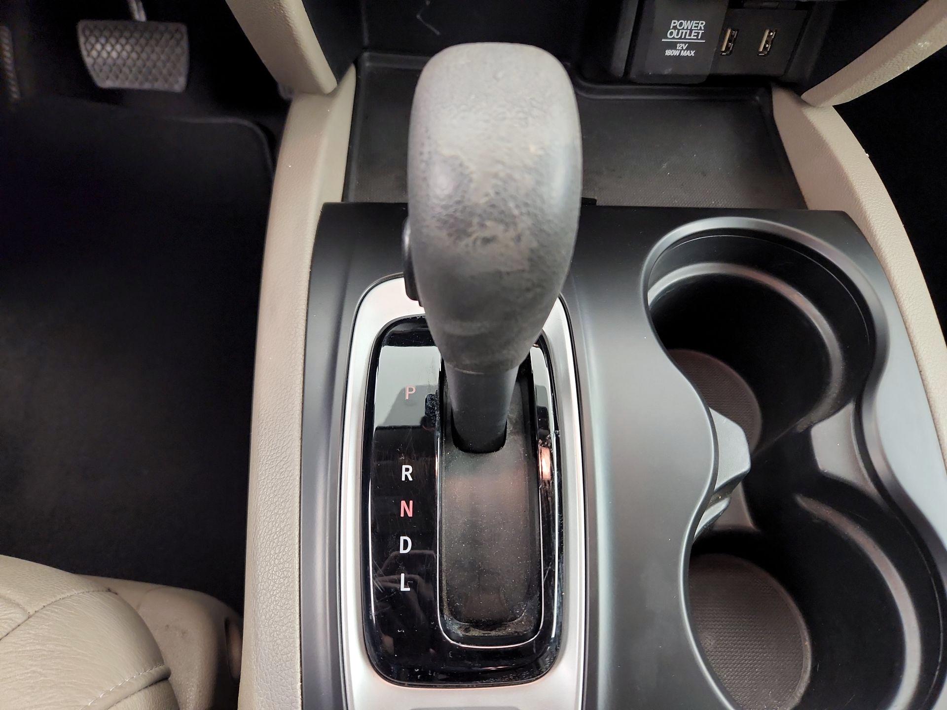 Thumbnail: 2016 Honda Pilot - 17