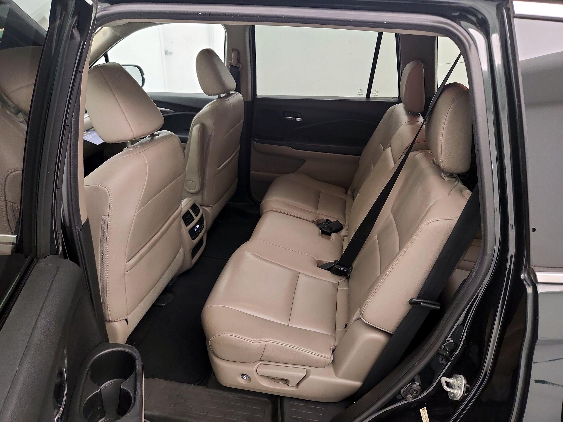 Thumbnail: 2016 Honda Pilot - 20