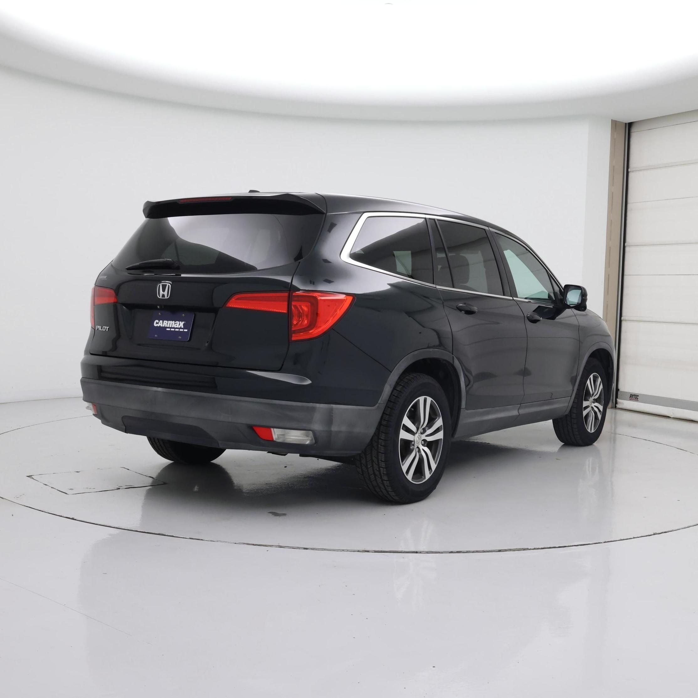 Thumbnail: 2016 Honda Pilot - 8